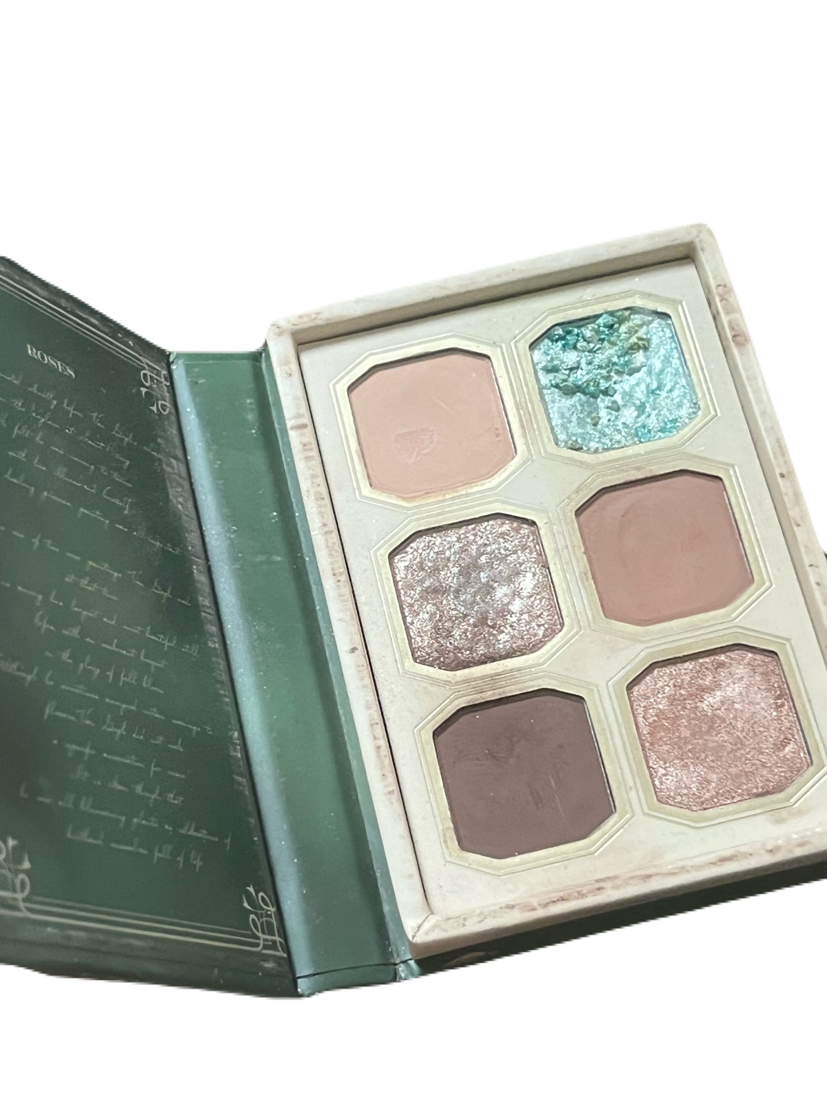 絵画アイシャドウパレット 10 バラのある花瓶/MilleFée/アイシャドウパレットを使ったクチコミ（1枚目）