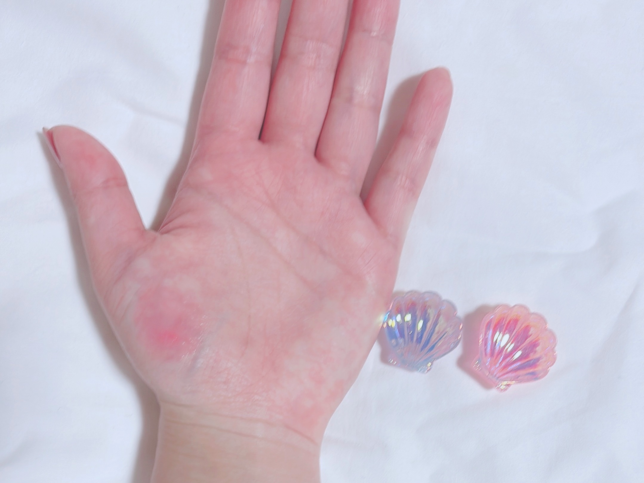 プラダ ライト グローイング リップバーム/PRADA BEAUTY/リップバームを使ったクチコミ（3枚目）