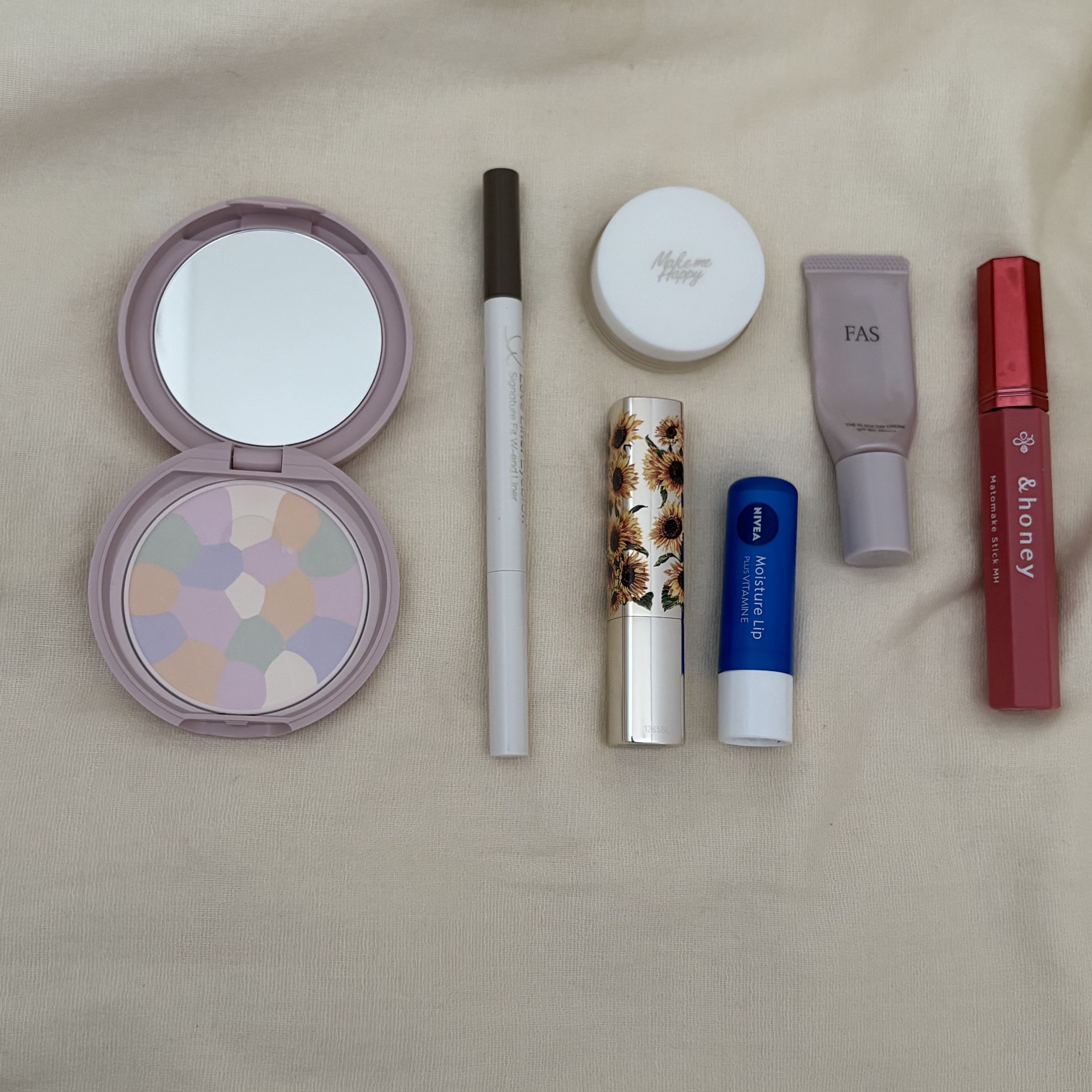 メイクミーハッピー ソリッドパフューム WHITE/キャンメイク/練り香水を使ったクチコミ（1枚目）