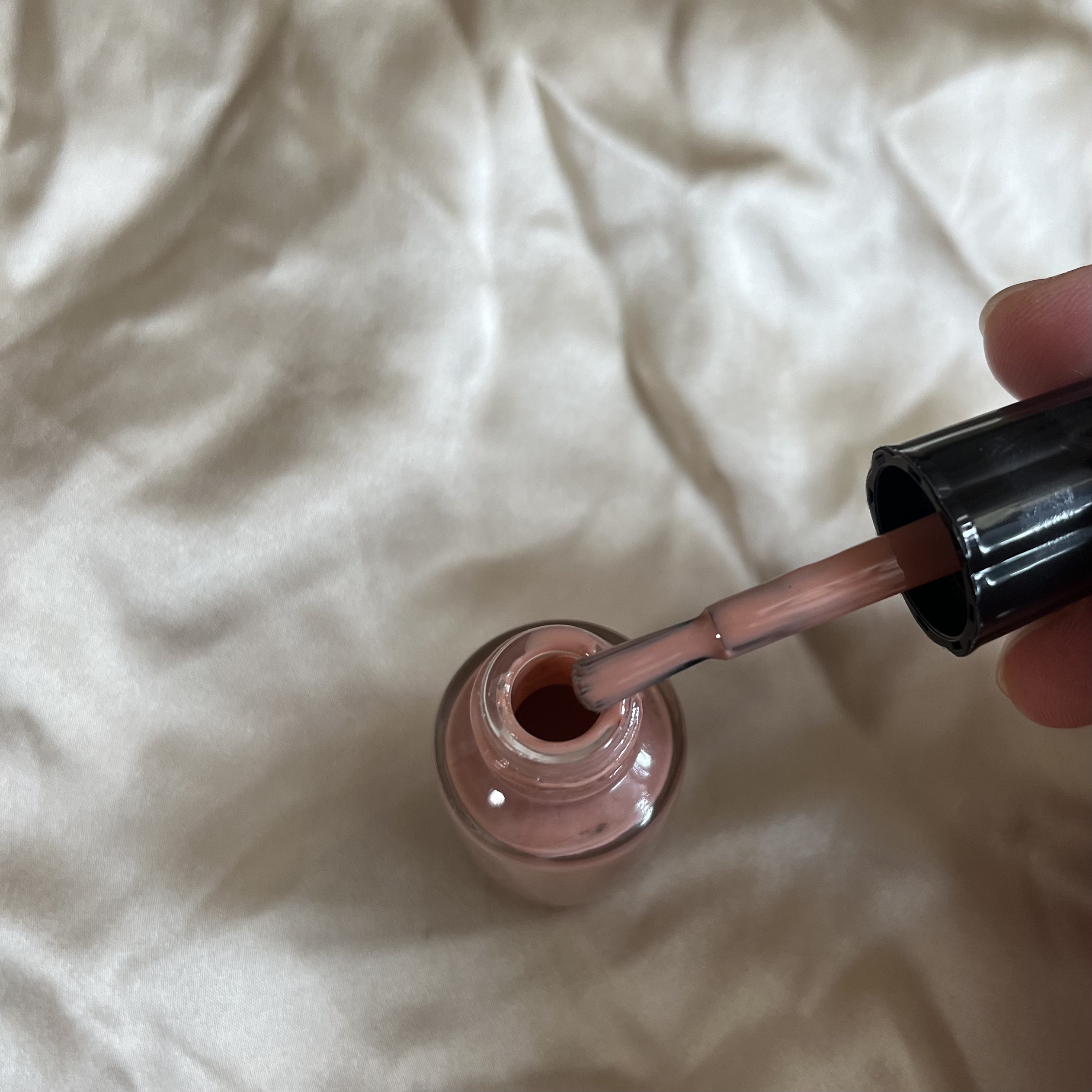 コスメデコルテ スキニフィック ネイルラッカー/DECORTÉ/マニキュアを使ったクチコミ（3枚目）