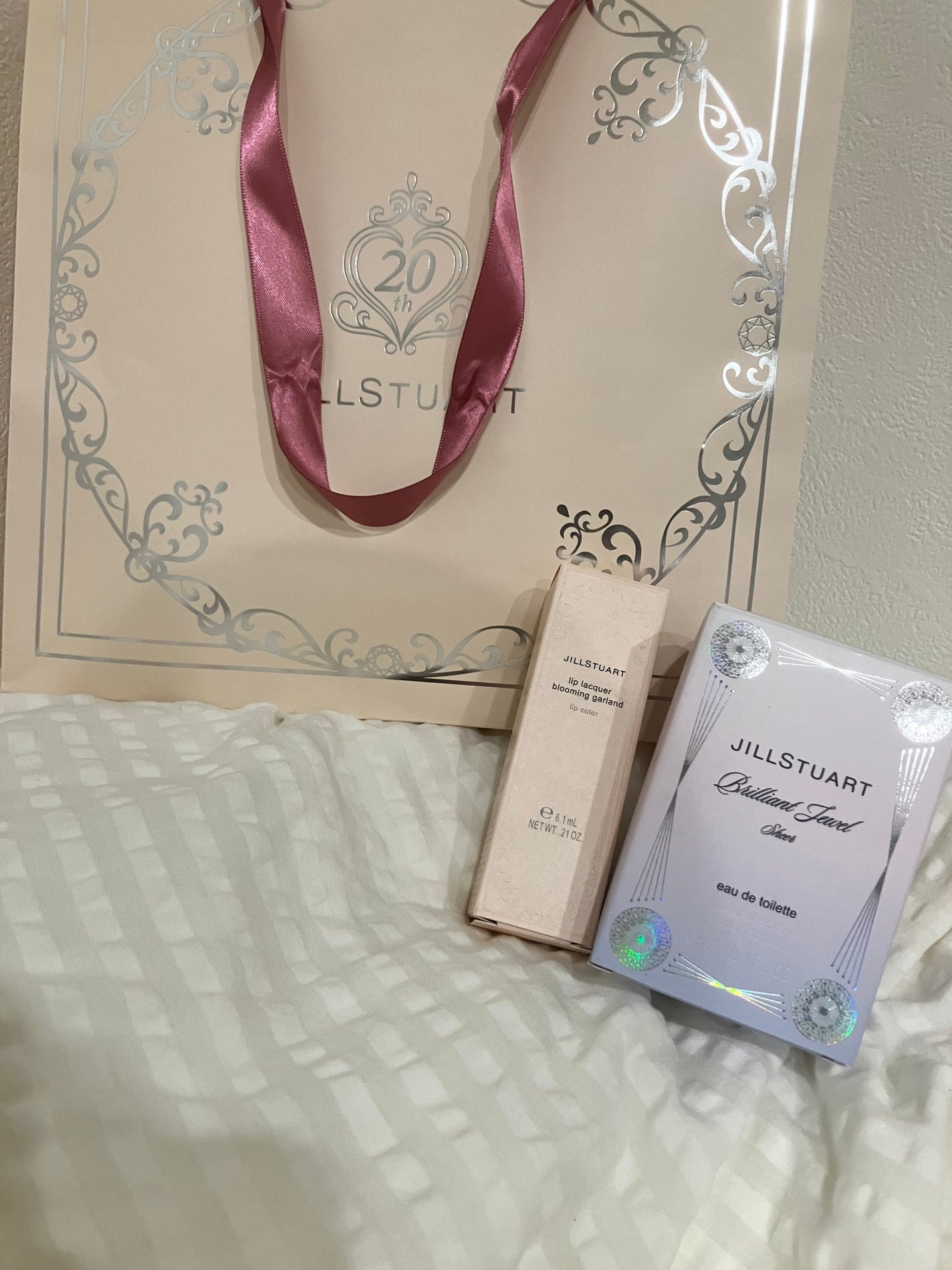 狼狐(ろこ) on LIPS 「JILLSTUARTの20周年ショッパーがとっても可愛すぎる…..」(1枚目)