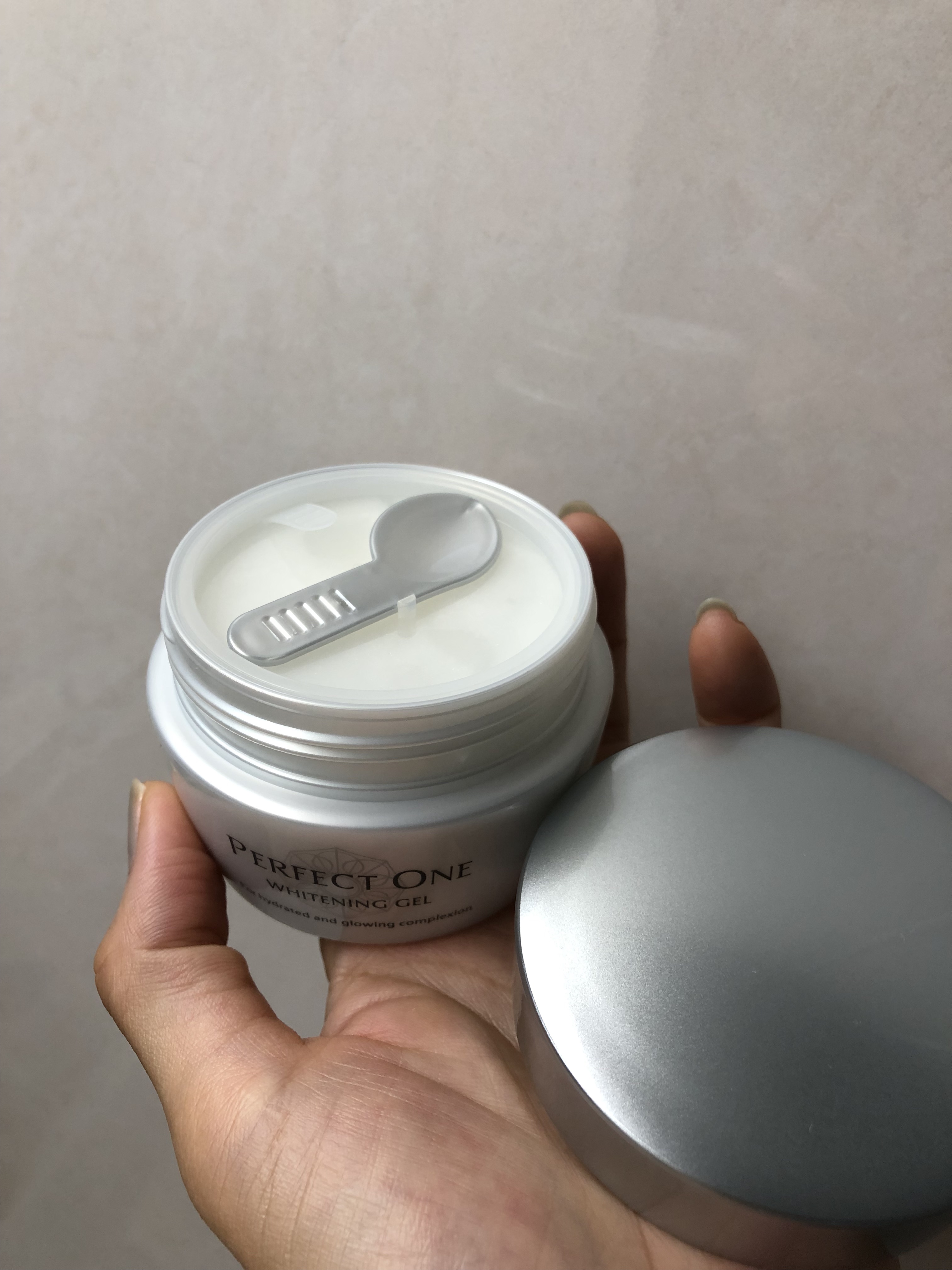 パーフェクトワン 薬用ホワイトニングジェル/パーフェクトワン/オールインワン化粧品を使ったクチコミ（3枚目）