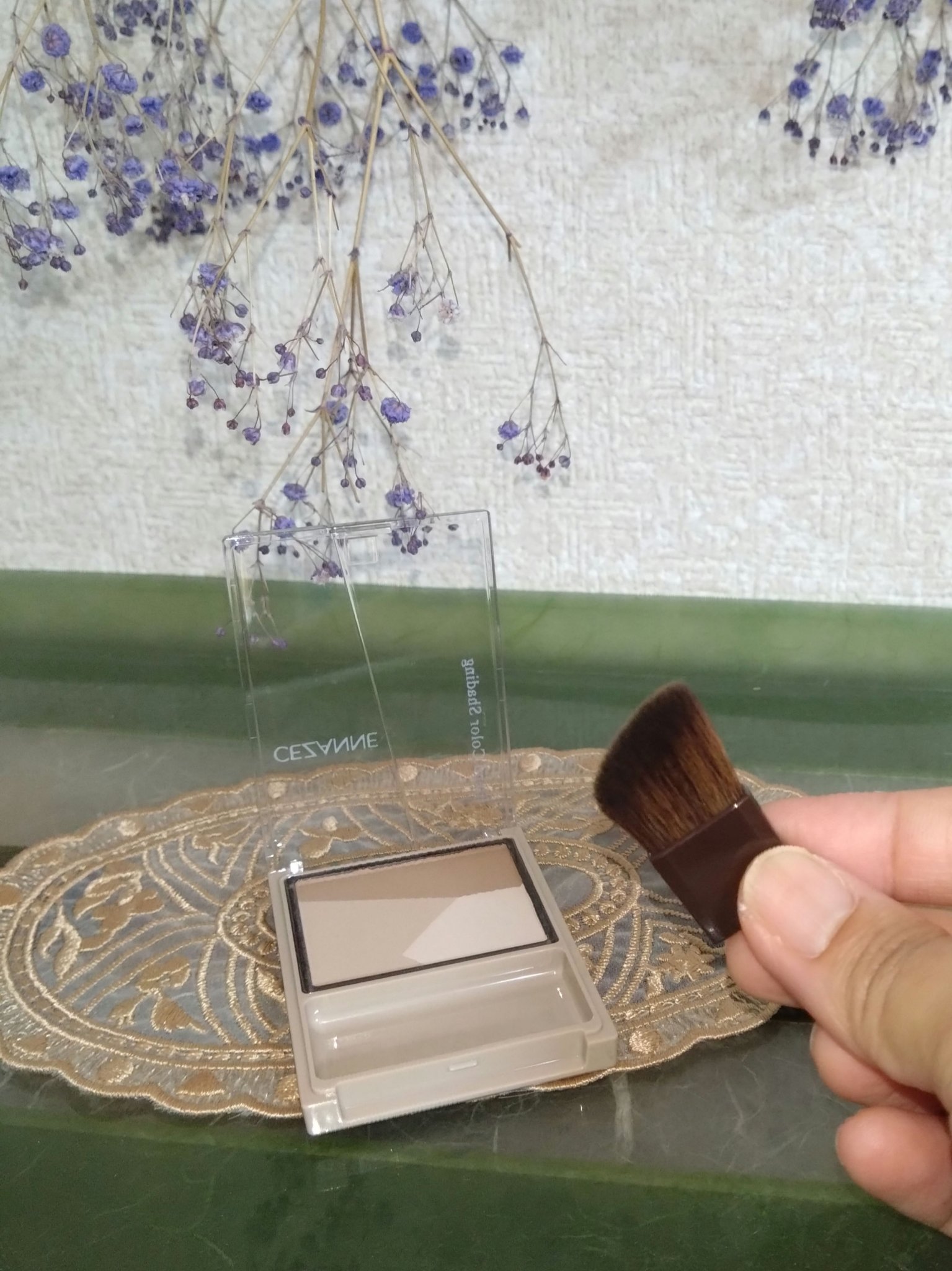 ブレンドカラーシェーディング/CEZANNE/シェーディングを使ったクチコミ（2枚目）