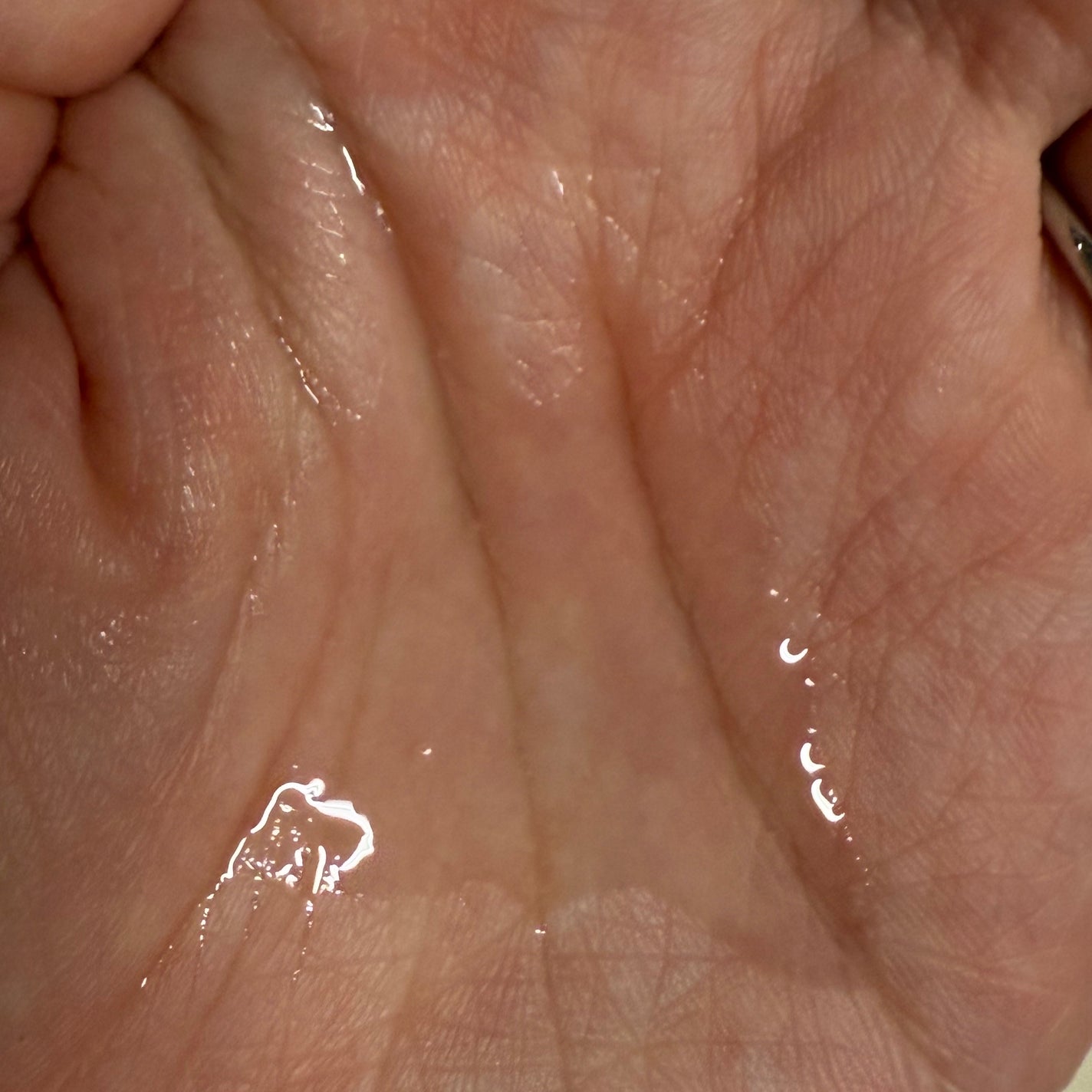 ヨル カームナイトリペアヘアオイル/YOLU/ヘアオイルを使ったクチコミ(2枚目)