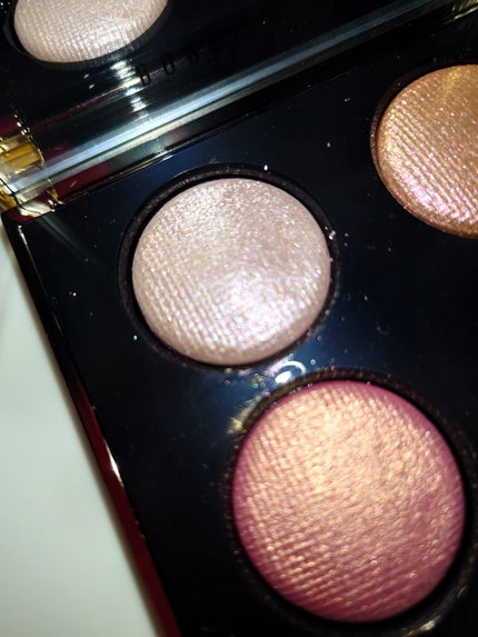 リュクス アイシャドウ クォード グロウ ウィズ ラブ コレクション/BOBBI BROWN/アイシャドウパレットを使ったクチコミ(3枚目)