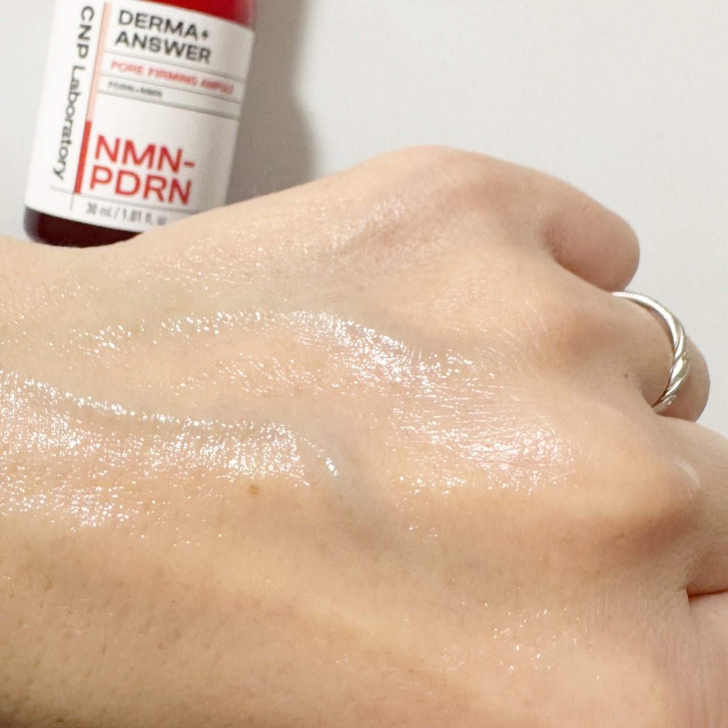 NMN-PDRN ダーマアンサー ポア ファーミング アンプル/CNP Laboratory/美容液を使ったクチコミ(4枚目)