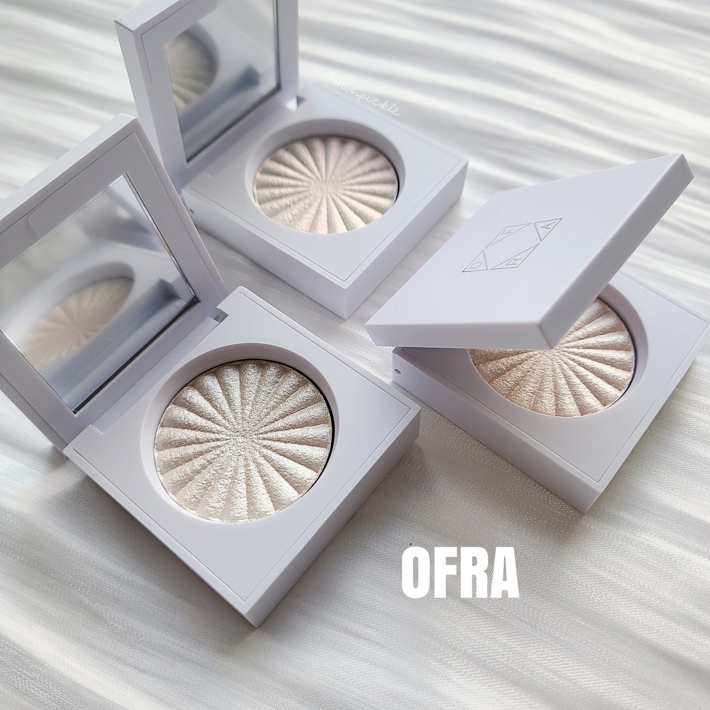 OFRA mini Highlighter/Ofra Cosmetics/パウダーハイライトを使ったクチコミ(1枚目)
