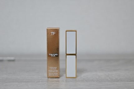 TOM FORD BEAUTY ウルトラ シャイン リップ カラーのクチコミ「TOM FORD BEAUTY  ウルトラ シャイン リップ カラー  03 ヌビル 
(L.....」(2枚目)