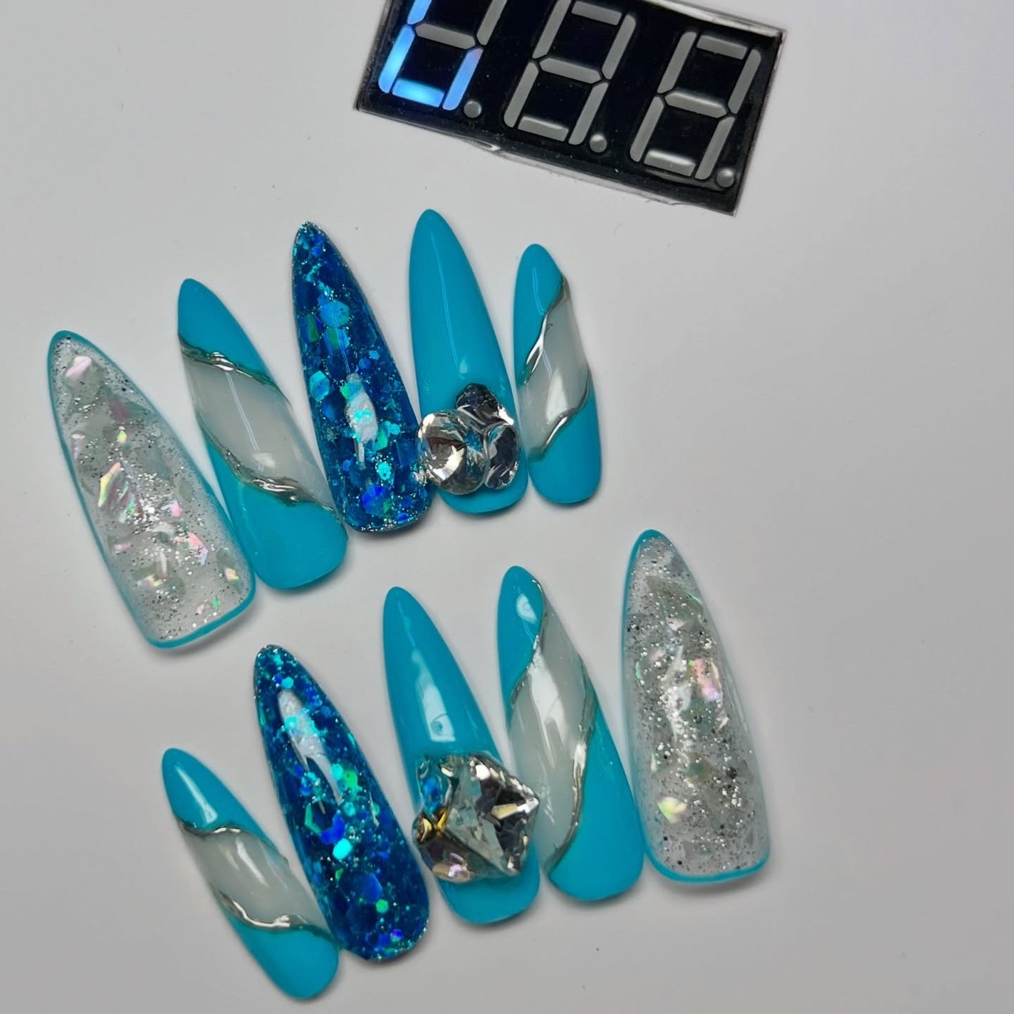 cst on LIPS 「#海映えラメネイル🦋🦋🦋🦋🦋🦋🦋🦋🦋menu…☑︎デザイン自由..」(1枚目)