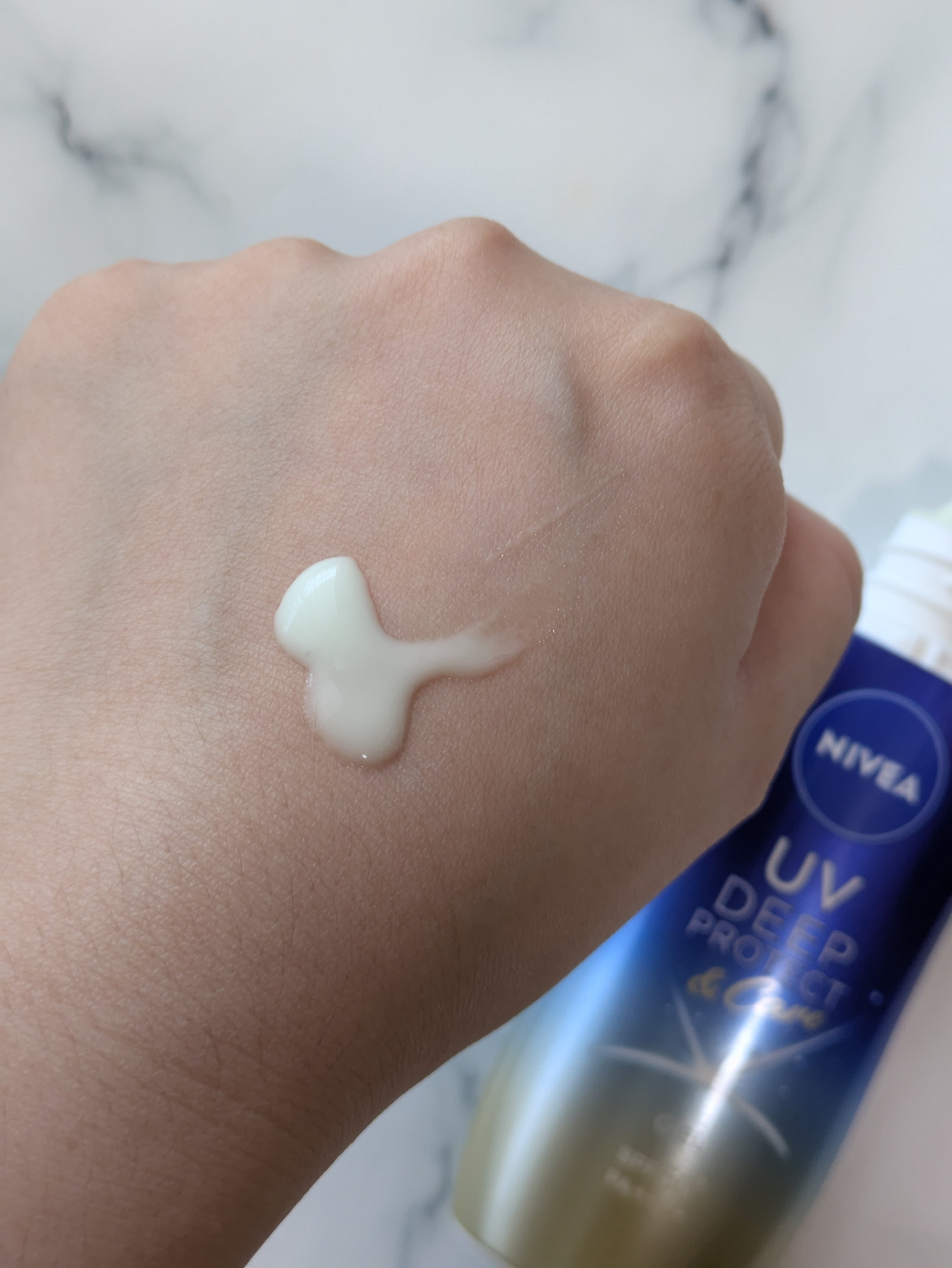 ニベアUV ディープ プロテクト＆ケア ジェル/ニベア/日焼け止めジェルを使ったクチコミ（2枚目）