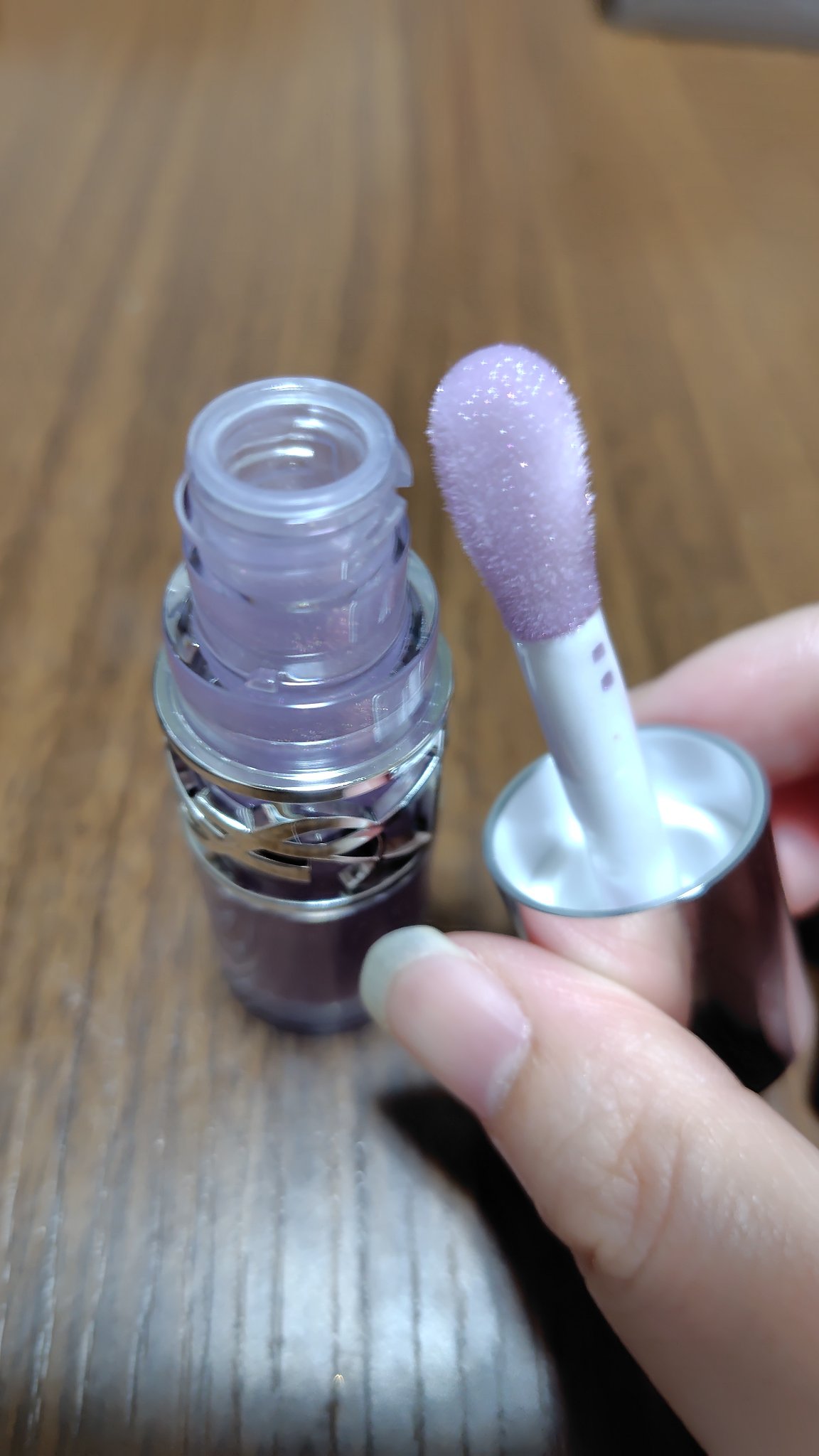 YSL ラブシャイン オイル グロス #1 サンダー スティラー/YVES SAINT LAURENT BEAUTE/リップグロスを使ったクチコミ（1枚目）