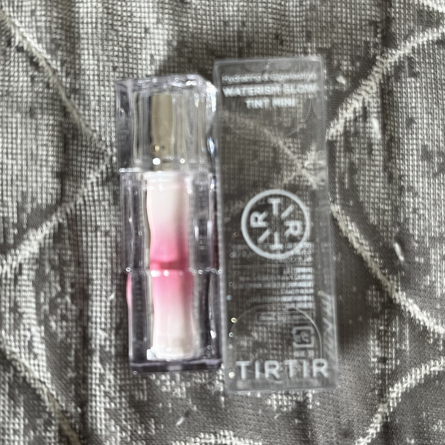 ウォーターリズムグロウティント 28 WINTERY（ミニ）/TIRTIR(ティルティル)/リップティントを使ったクチコミ（2枚目）
