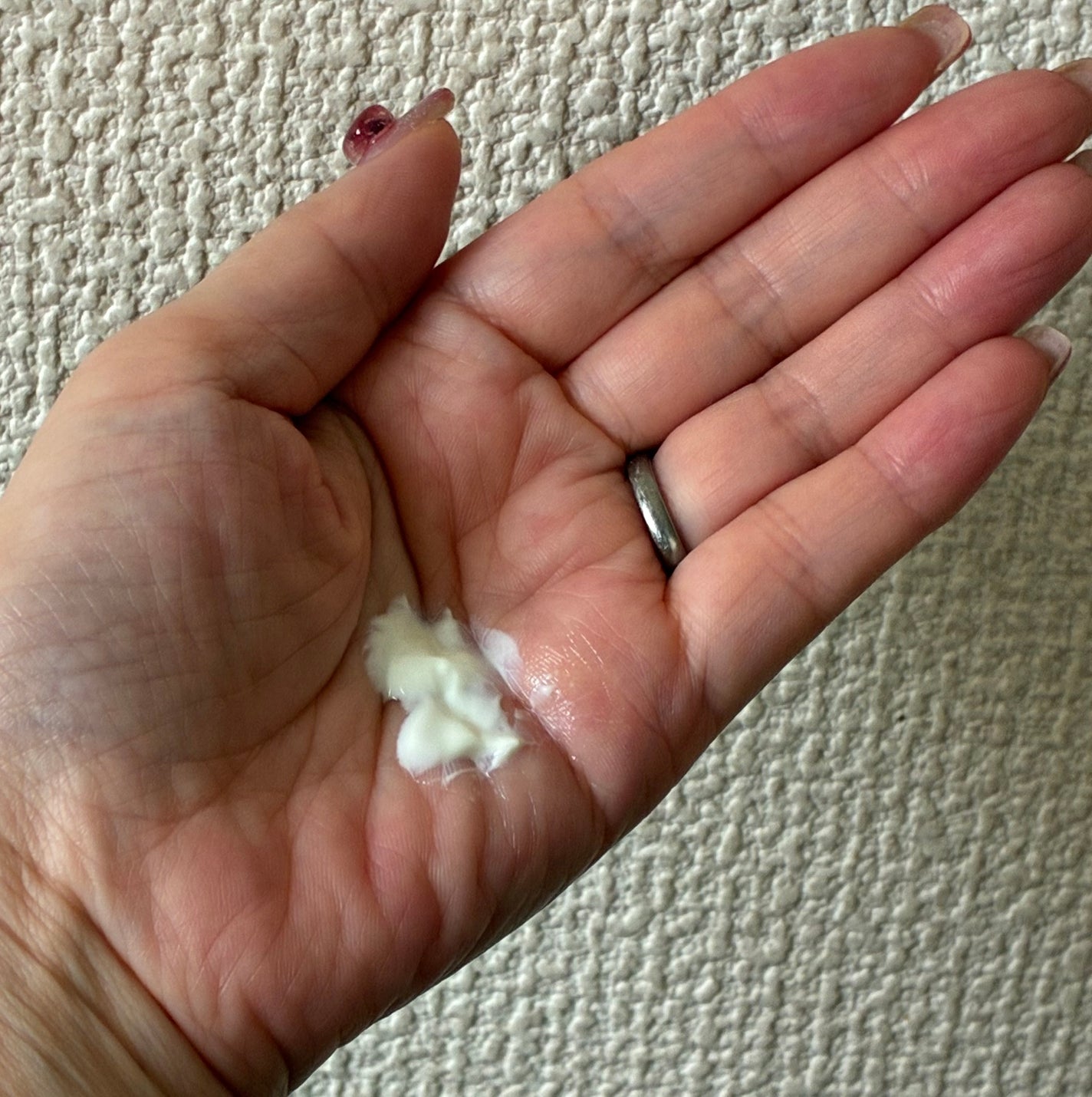 VERAMORE BRIGHTENING GLOWING SUN SERUM/VERAMORE/日焼け止めローションを使ったクチコミ(2枚目)