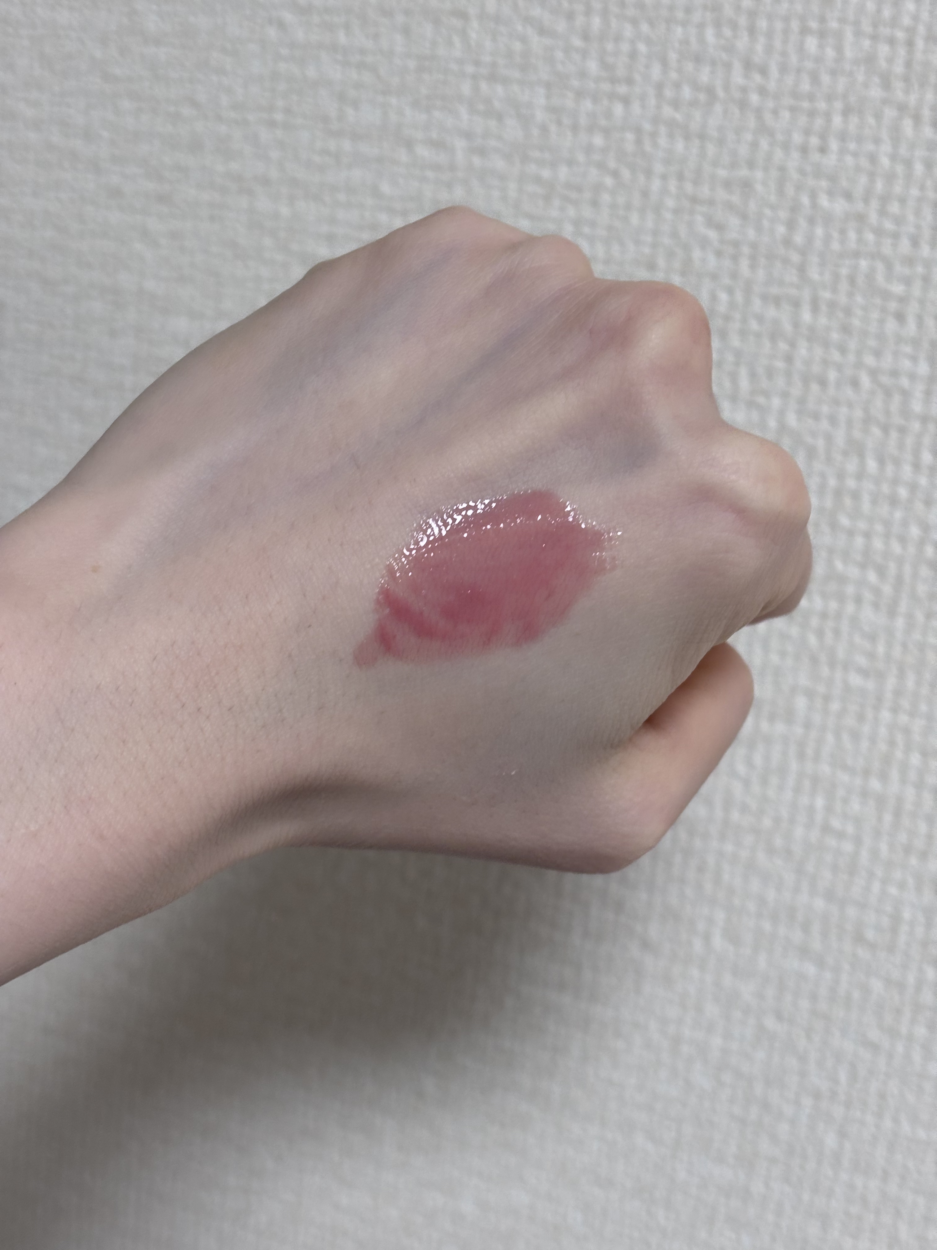 デューステインシアーリップグロス 03 ピオニーレイン/Milk Touch/リップグロスを使ったクチコミ（2枚目）