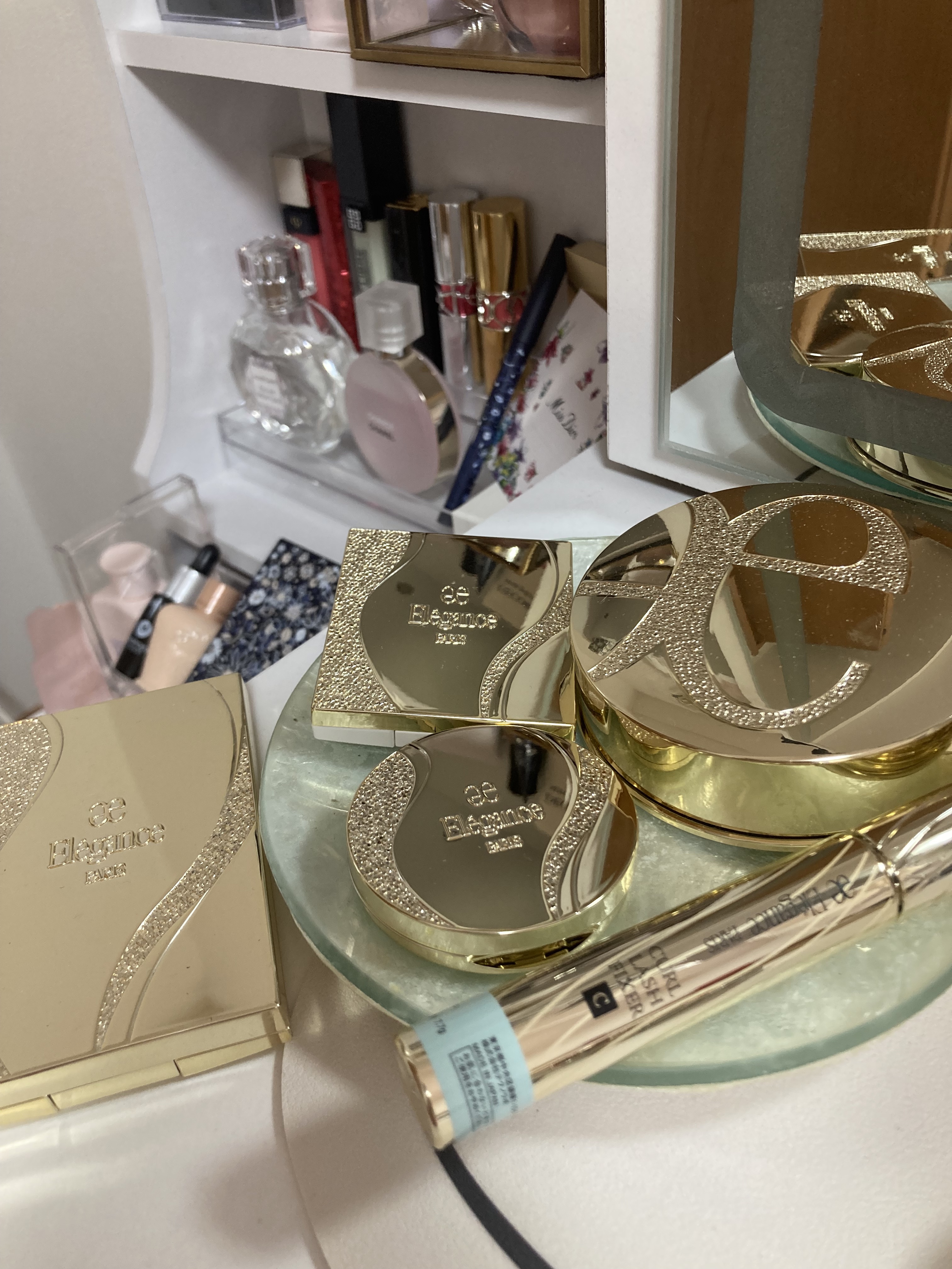 ラ プードル オートニュアンス/Elégance/プレストパウダーを使ったクチコミ（1枚目）