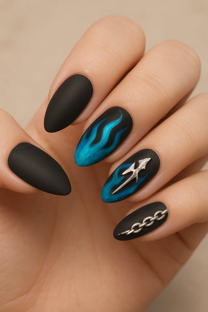 #ハデスネイル,#ヴィランズネイル,#ディズニーネイル,#ブルーネイル,#メタルネイル,#マットネイル,#推しネイル,#キャラネイル,#セルフネイル,#海映えラメネイルのネイルデザイン