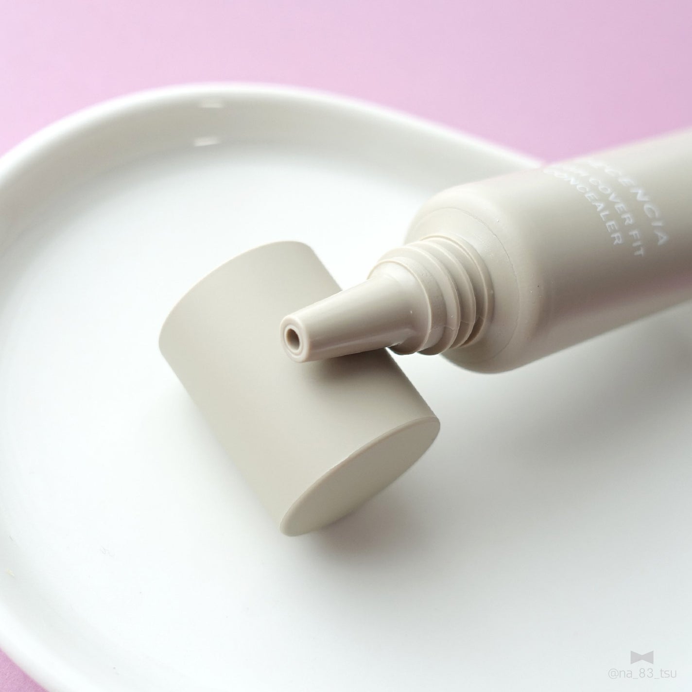 ディセンシア ハイカバーフィット コンシーラー/DECENCIA/リキッドコンシーラーを使ったクチコミ(3枚目)