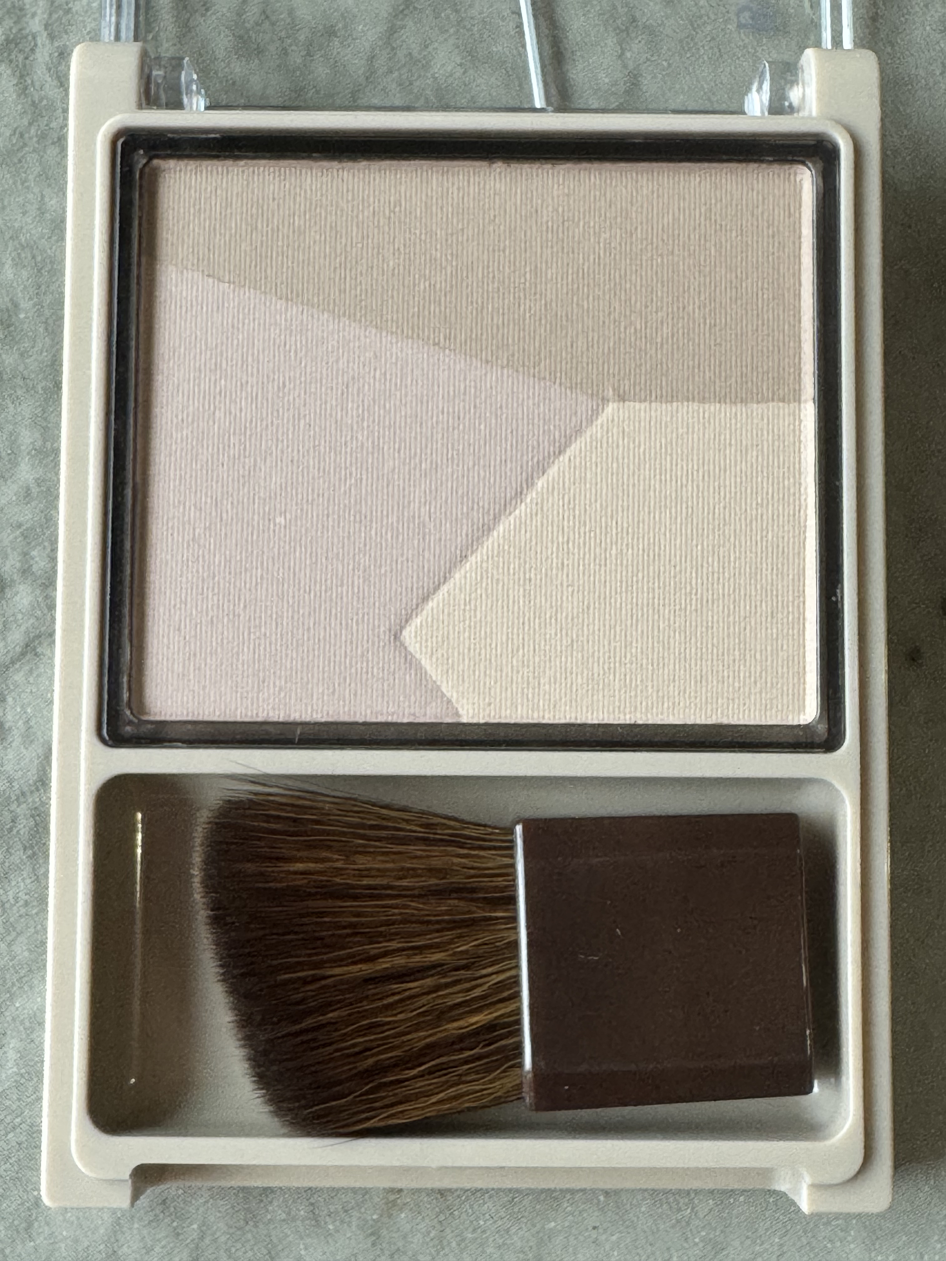 ブレンドカラーシェーディング/CEZANNE/シェーディングを使ったクチコミ（2枚目）