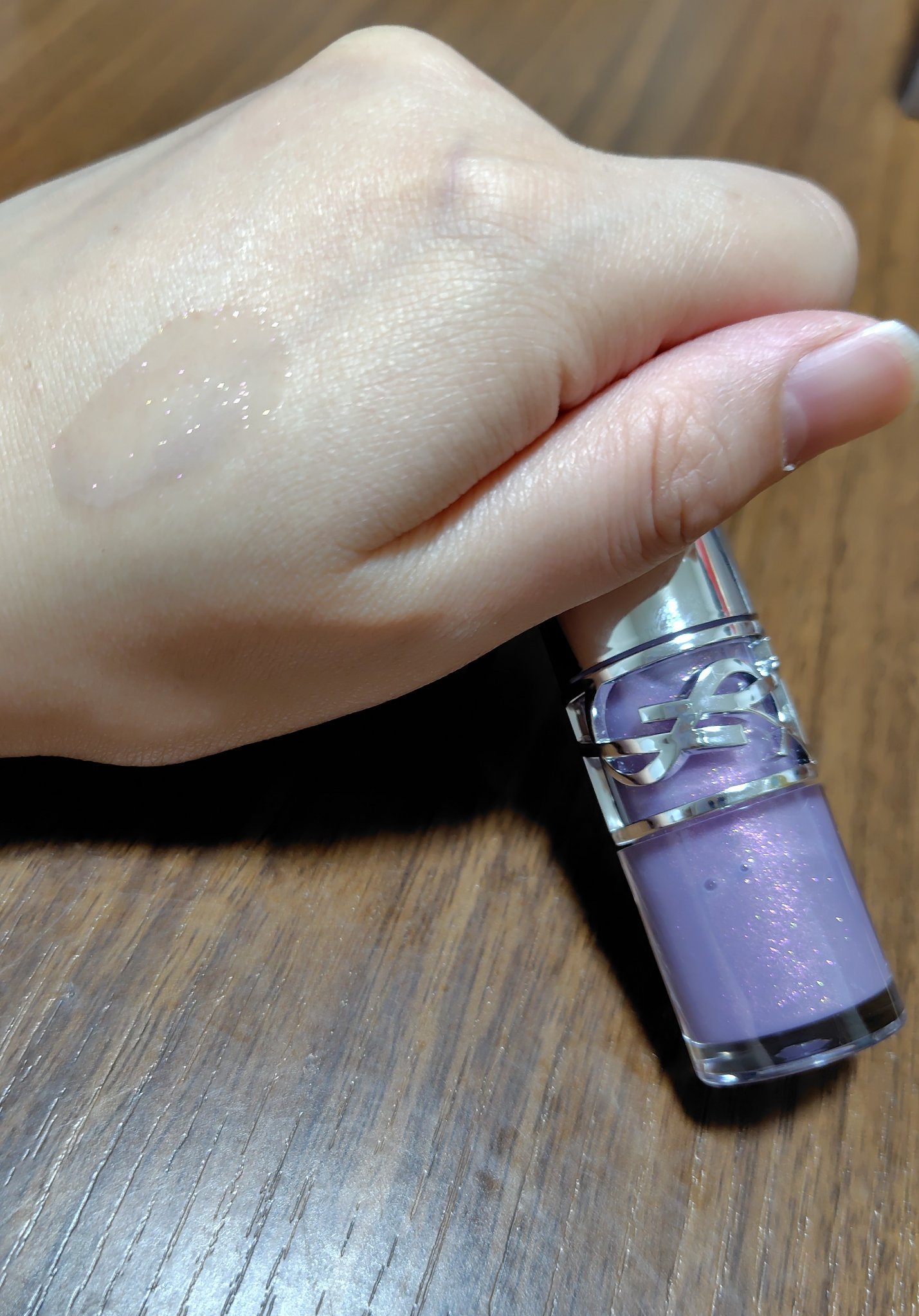 YSL ラブシャイン オイル グロス #1 サンダー スティラー/YVES SAINT LAURENT BEAUTE/リップグロスを使ったクチコミ（2枚目）