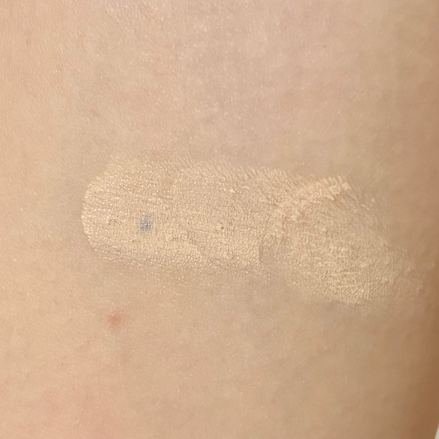 A on LIPS 「TWOSLASHFOURbyRISABAE@twoslashf..」(2枚目)