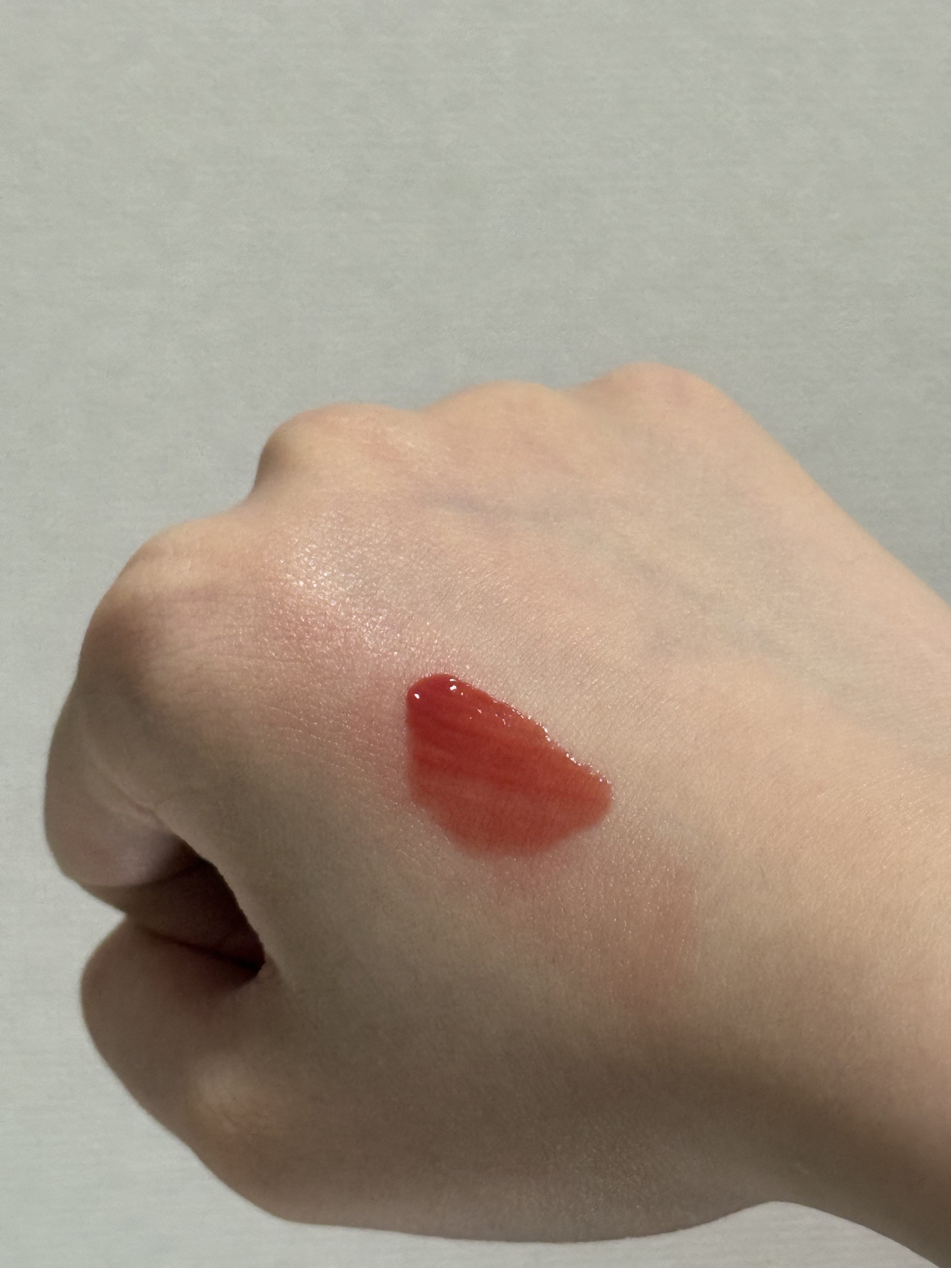 ロウグロウジェルティント R002 ロウローズ/hince/リップティントを使ったクチコミ（2枚目）