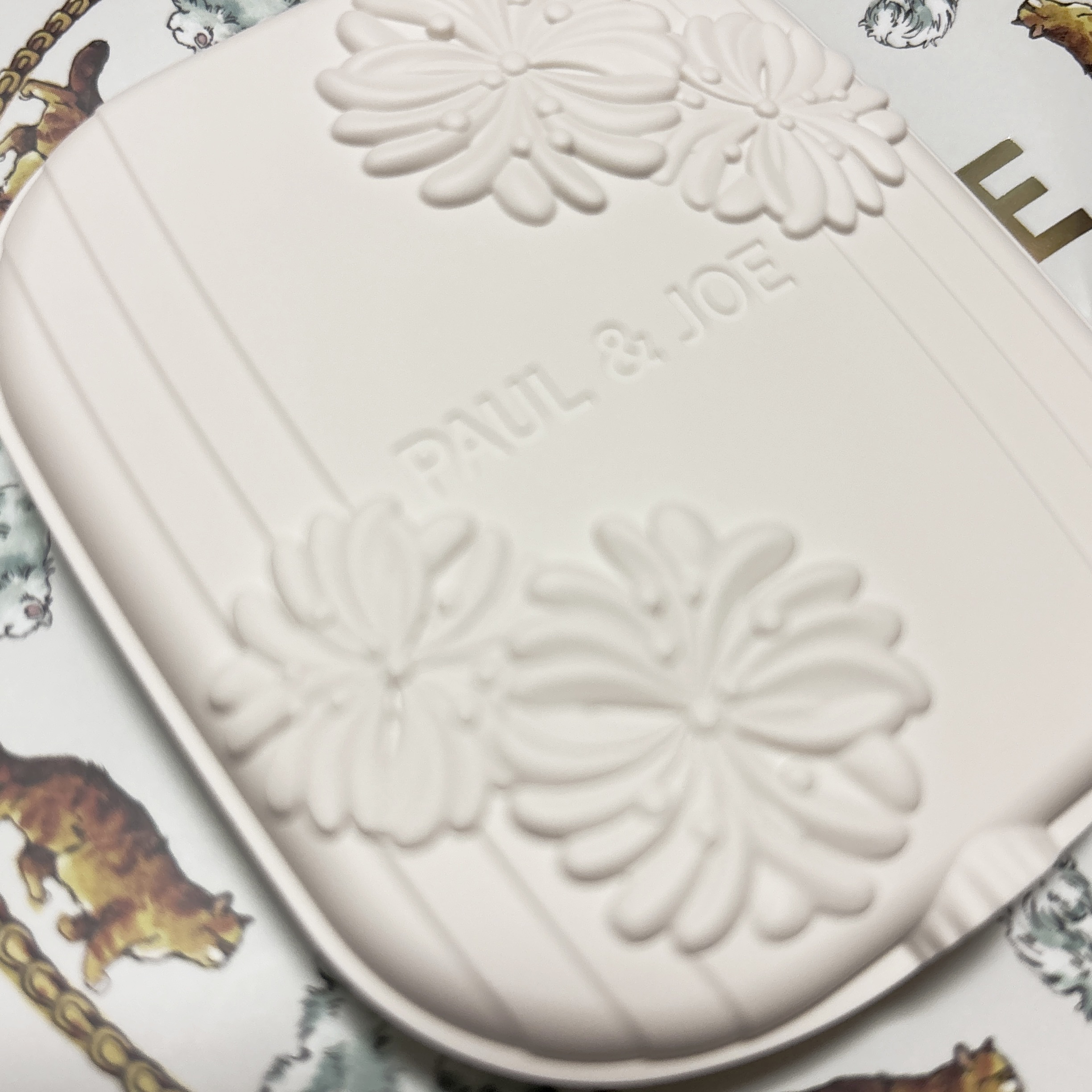 ポール ＆ ジョー アイデザイン パレット/PAUL & JOE BEAUTE/アイシャドウパレットを使ったクチコミ（2枚目）