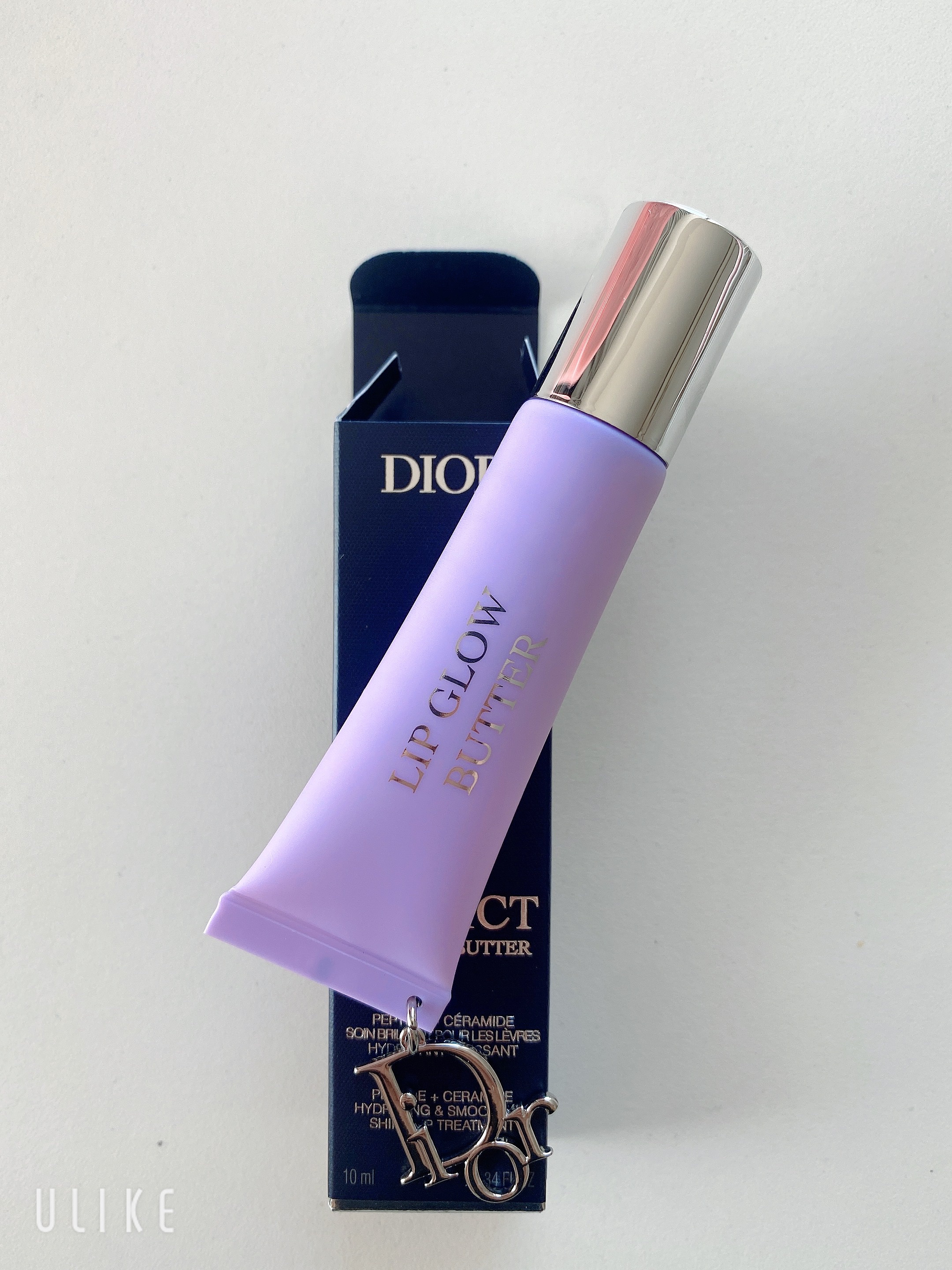 Dior
ディオール アディクト リップ グロウ バター
102グレイズド ラベンダー¥5,060
8月1日発売

可愛い！とにかく可愛い！
使いやすい！さっと使えて楽！便利！

高い！この容量でこの値段は高い！

でも使いやすいし、可愛い