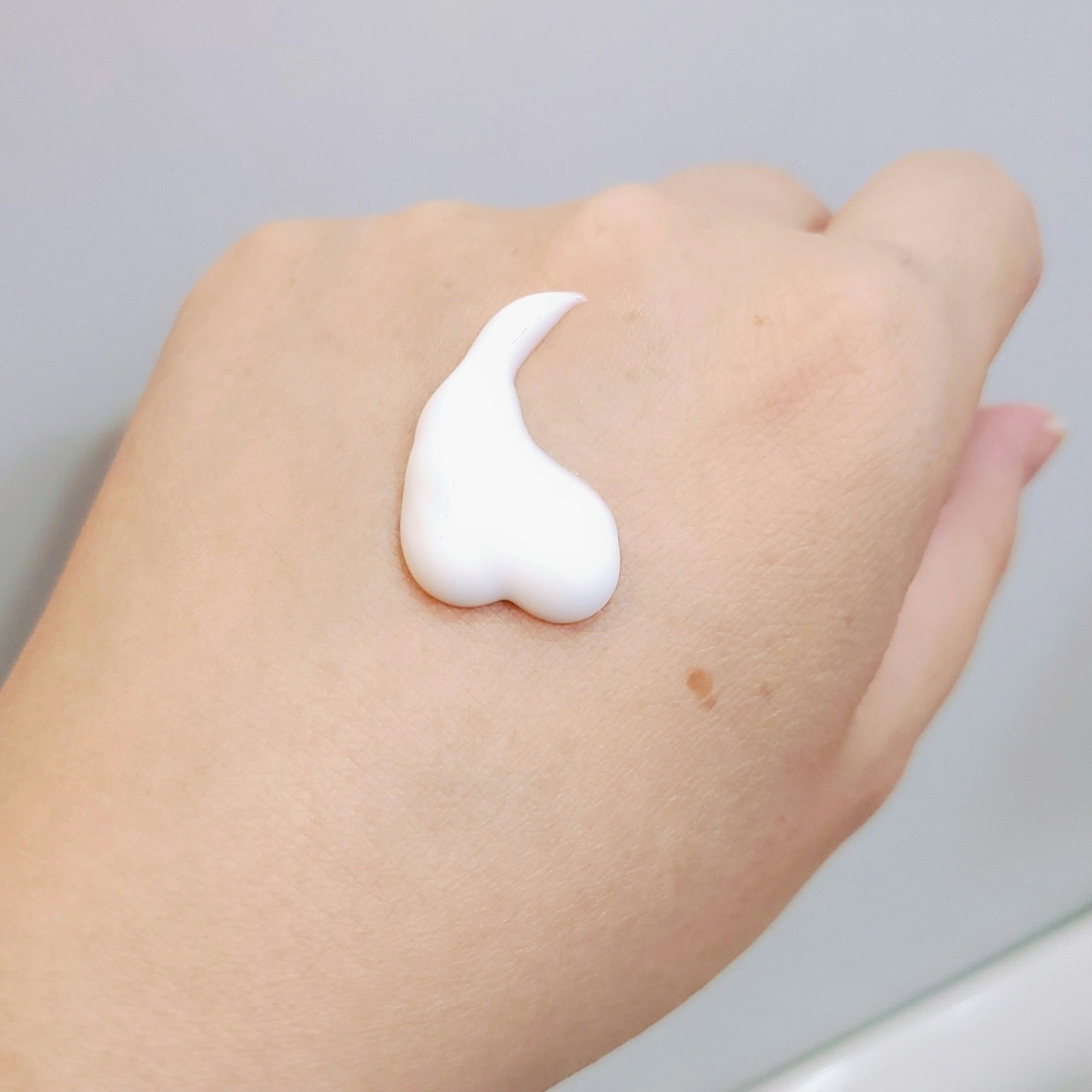 アンブリオリス ジェントル クレンジングミルク/アンブリオリス/ミルククレンジングを使ったクチコミ（2枚目）