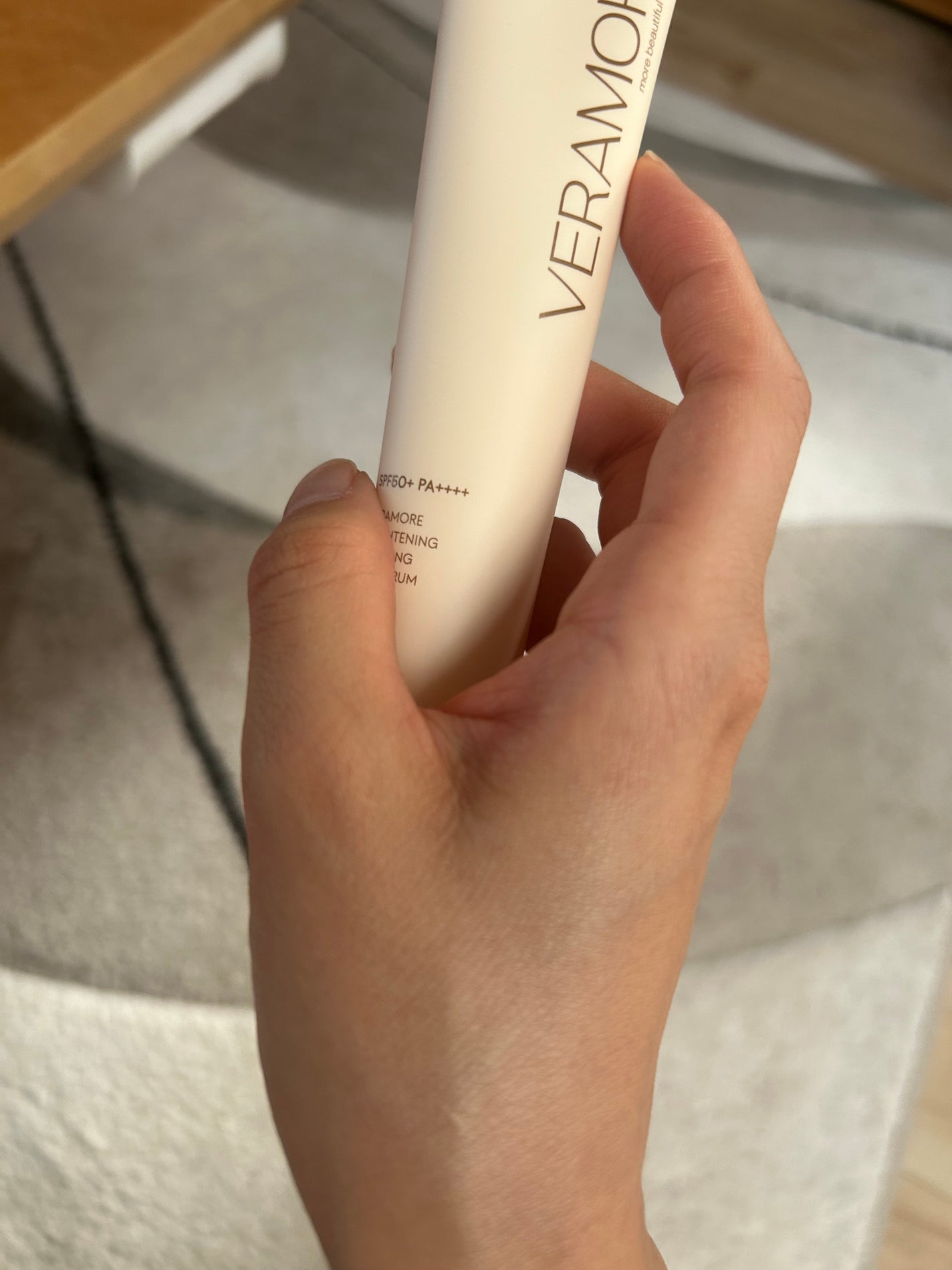 VERAMORE BRIGHTENING GLOWING SUN SERUM/VERAMORE/日焼け止めローションを使ったクチコミ(2枚目)