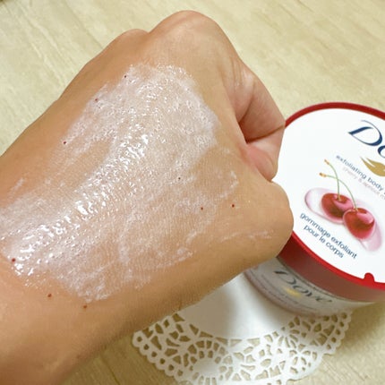 ダヴ ふわとろ クリーミースクラブ チェリー&アプリコットミルク/ダヴ/ボディスクラブを使ったクチコミ(5枚目)