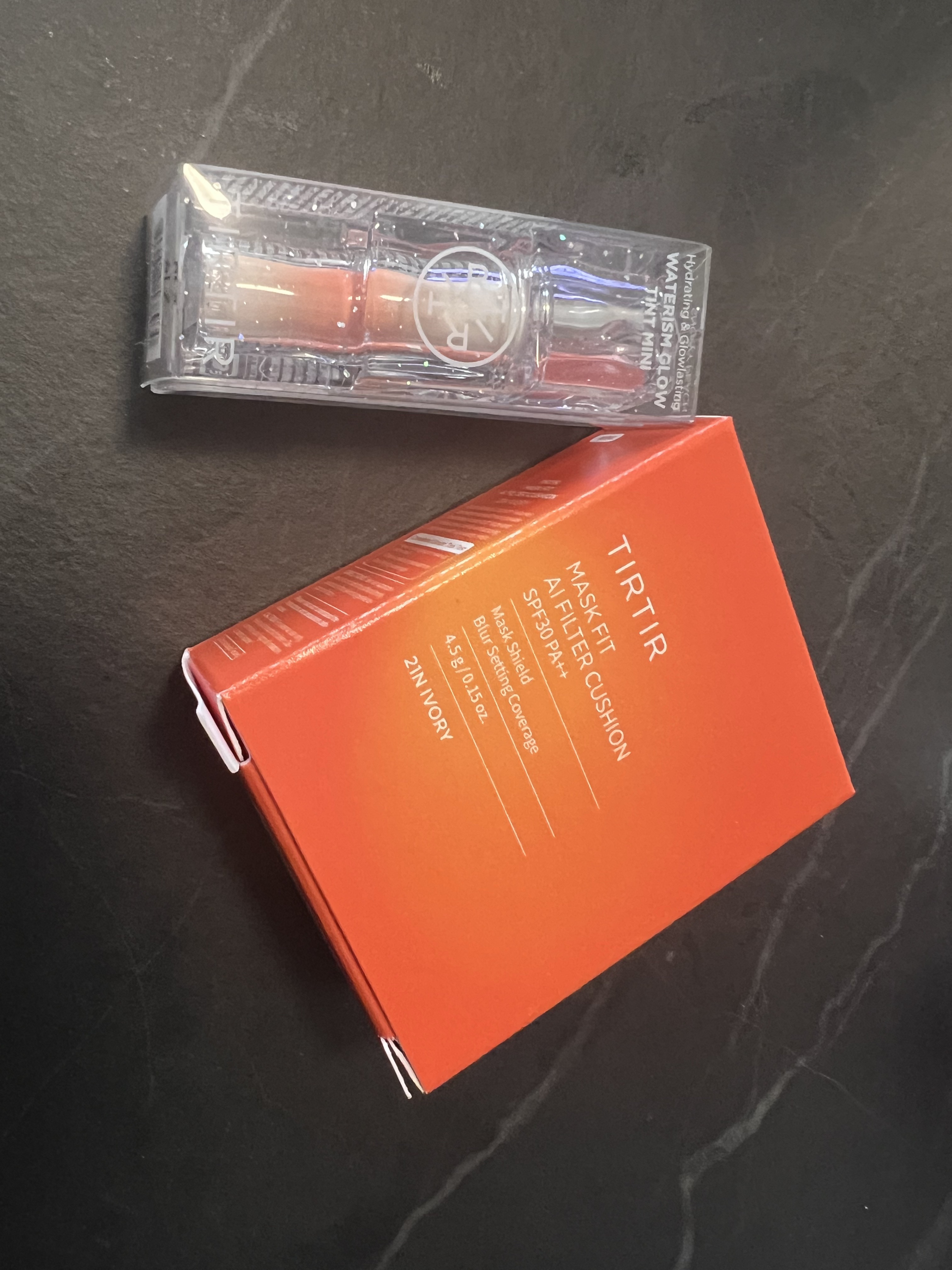 ウォーターリズムグロウティント 22 SNOWY PEACH（ミニ）/TIRTIR(ティルティル)/リップティントを使ったクチコミ（1枚目）