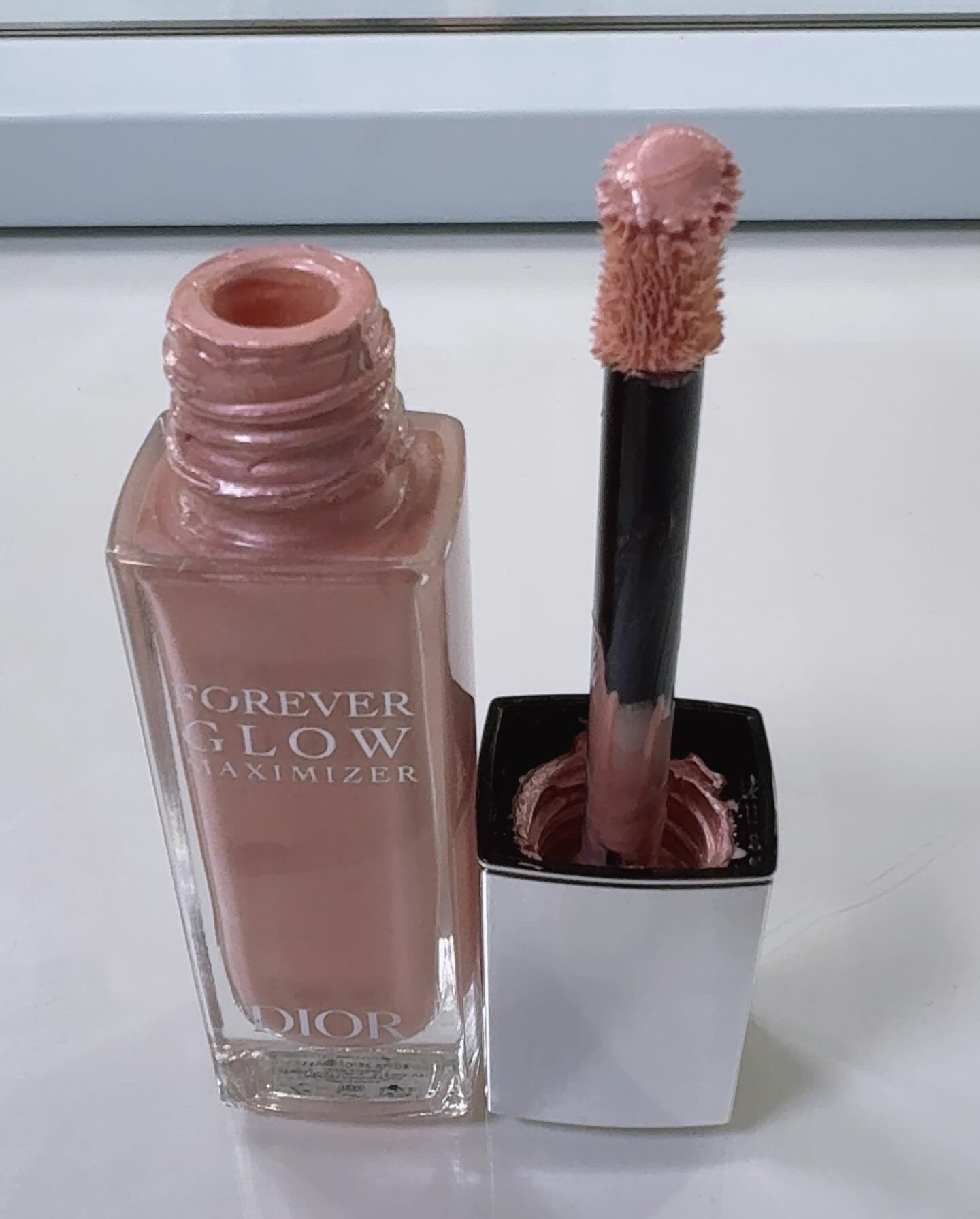 ディオールスキン フォーエヴァー グロウ マキシマイザー/Dior/ハイライトを使ったクチコミ（3枚目）