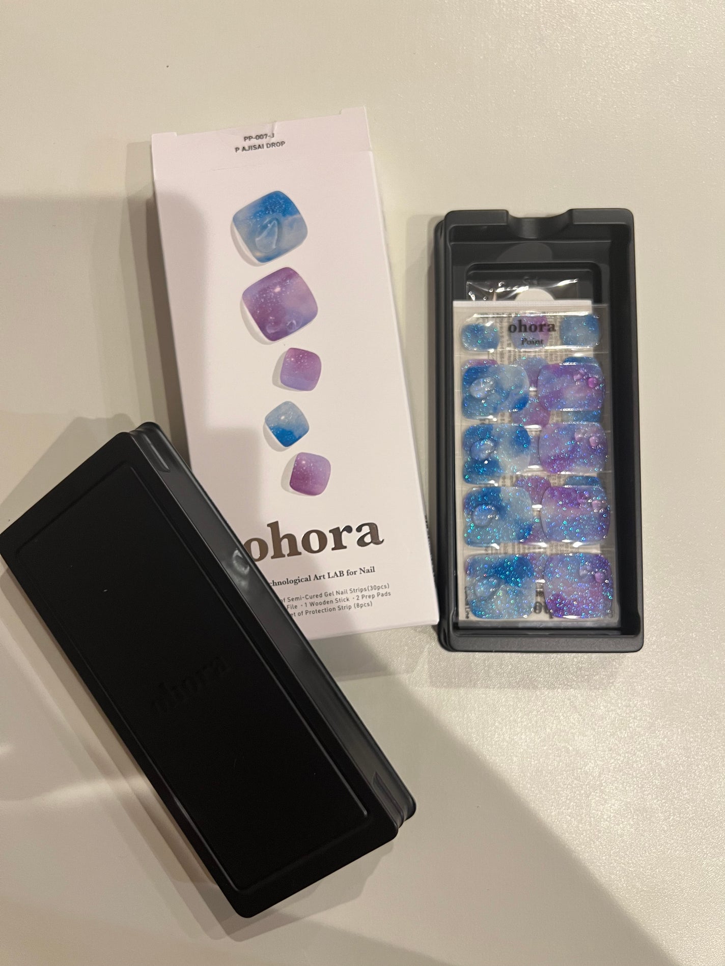 eitooo25 on LIPS 「おうちで簡単にネイルサロン級の夏ネイル💅♡ohora(オホーラ..」(3枚目)