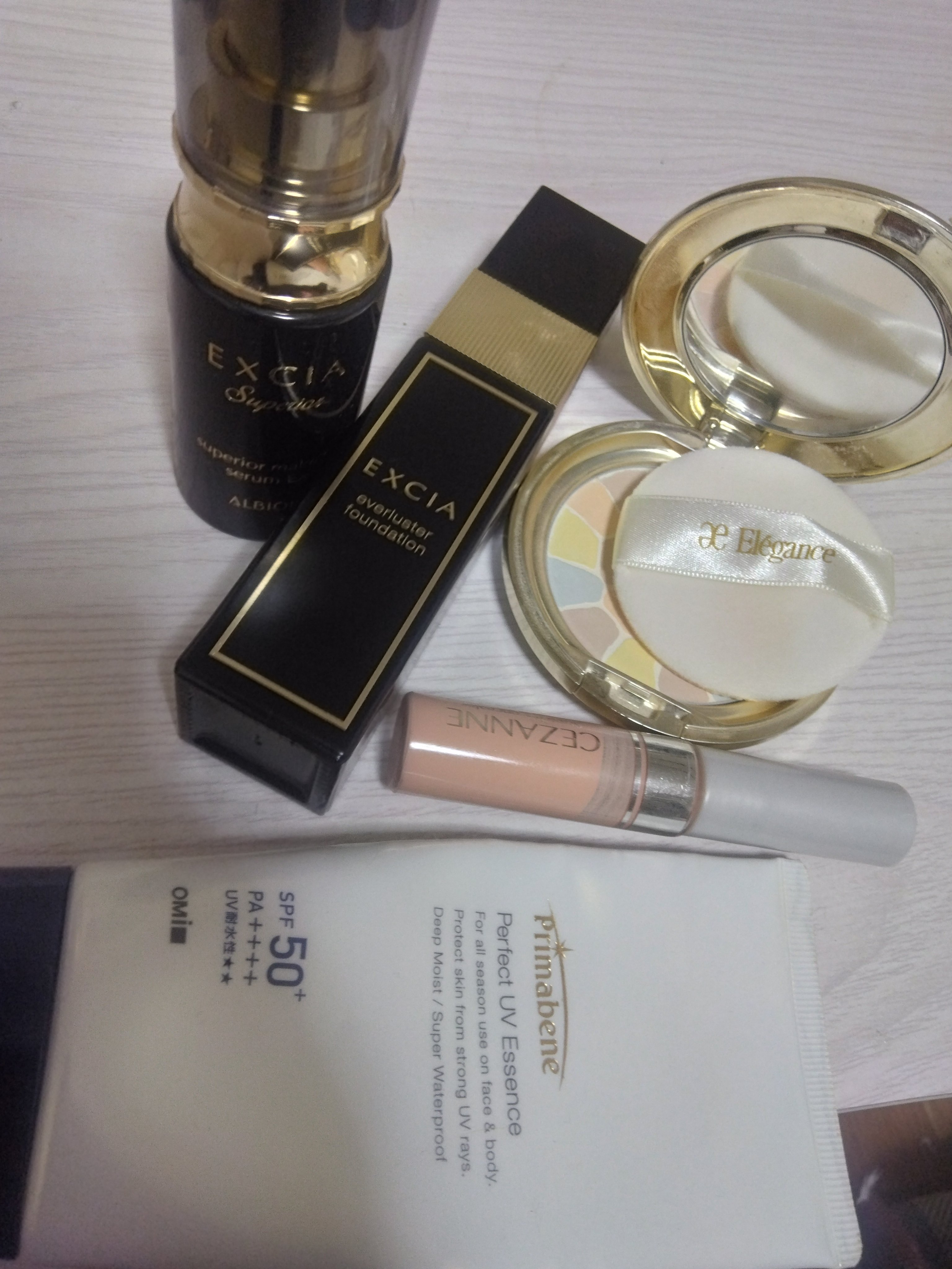 エクシア エバーラスター ファンデーション NA211 ミディアムナチュラル/ALBION/リキッドファンデーションを使ったクチコミ（1枚目）