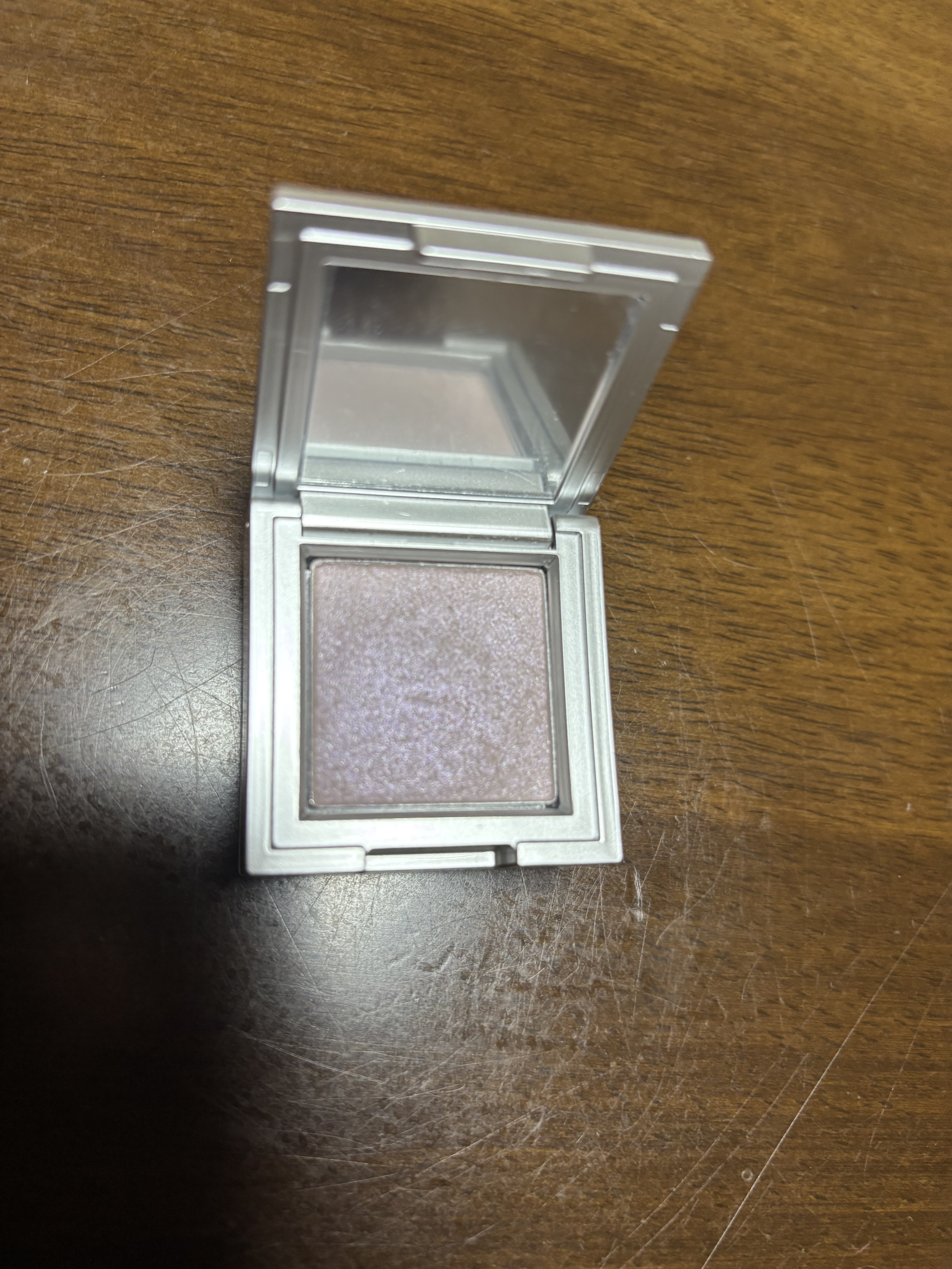 ストロビングフェイスキューブ/TWO SLASH FOUR/ハイライトを使ったクチコミ（3枚目）