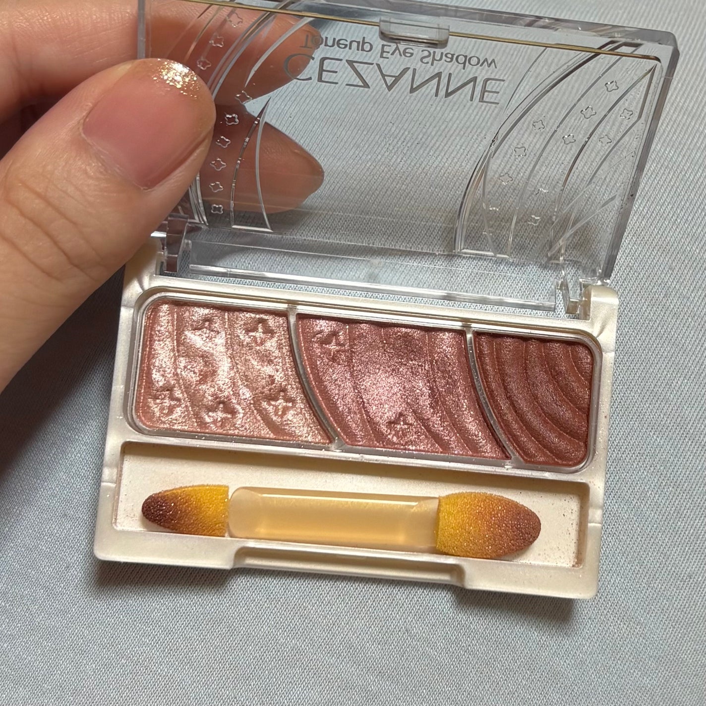 トーンアップアイシャドウ/CEZANNE/アイシャドウパレットを使ったクチコミ(2枚目)