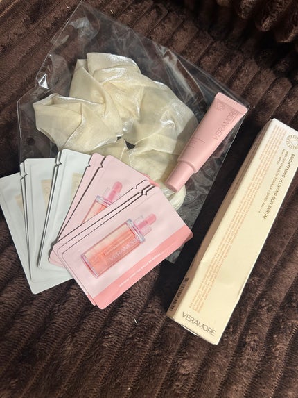 VERAMORE BRIGHTENING GLOWING SUN SERUM/VERAMORE/日焼け止めローションを使ったクチコミ(1枚目)