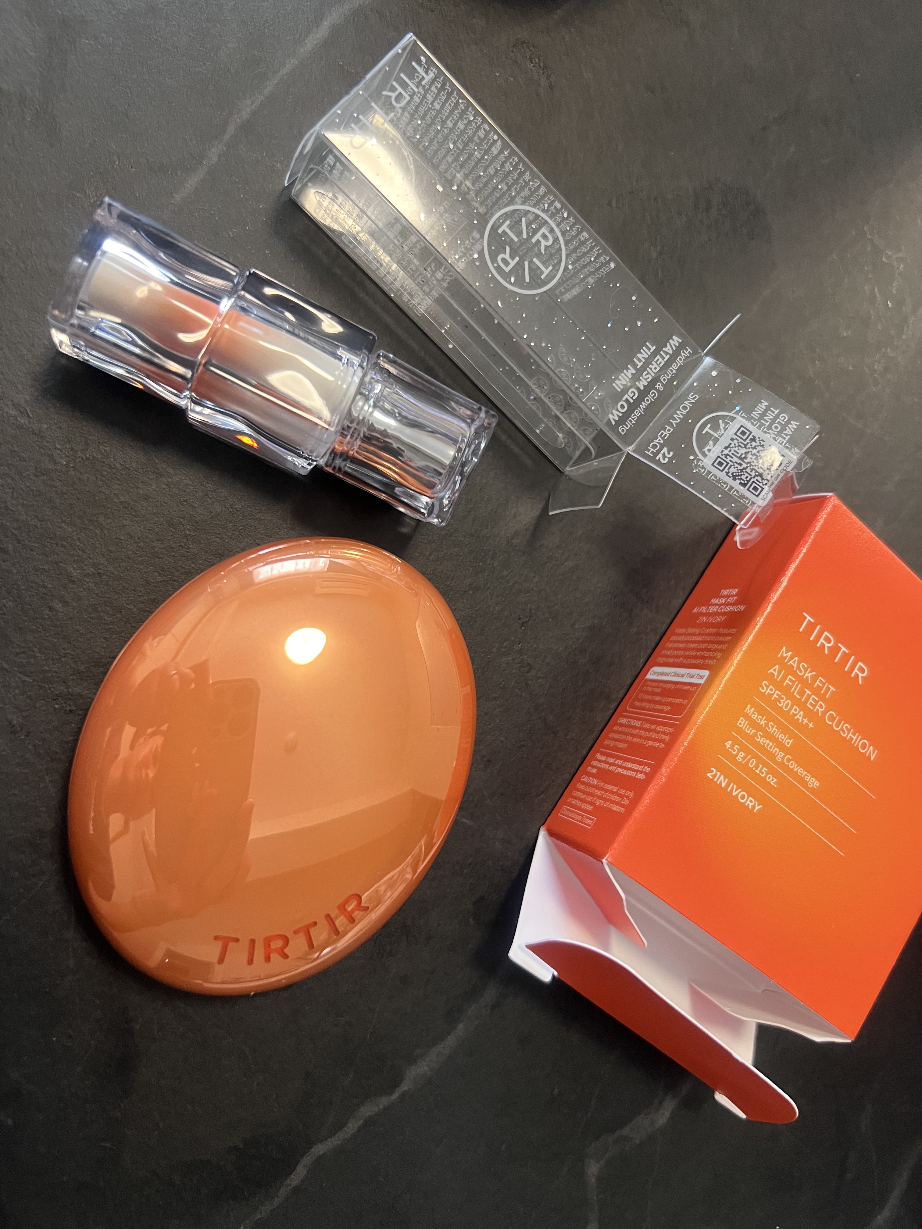 ウォーターリズムグロウティント 22 SNOWY PEACH（ミニ）/TIRTIR(ティルティル)/リップティントを使ったクチコミ（3枚目）