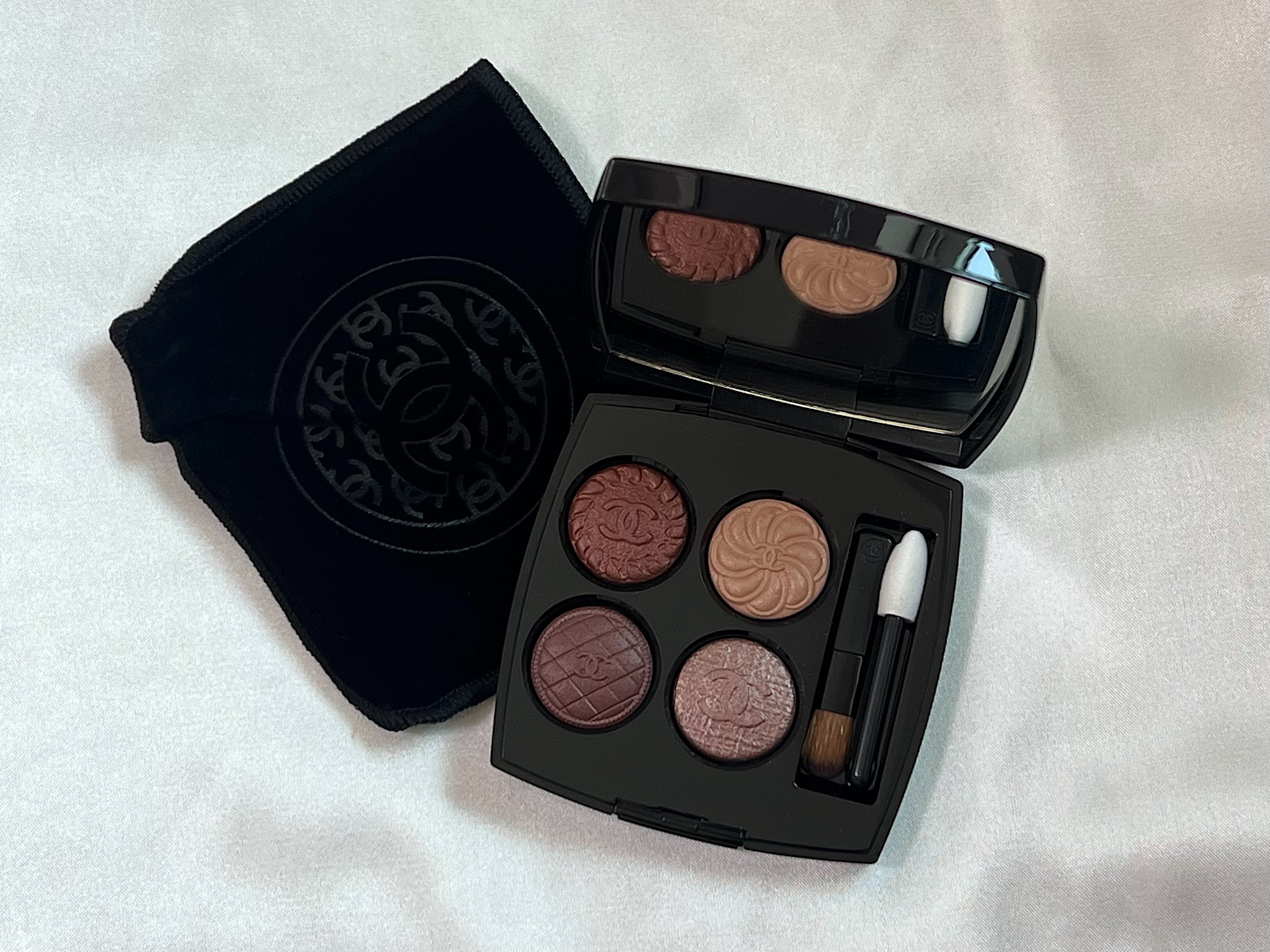 2025年秋新作アイシャドウパレット】レ キャトル オンブル