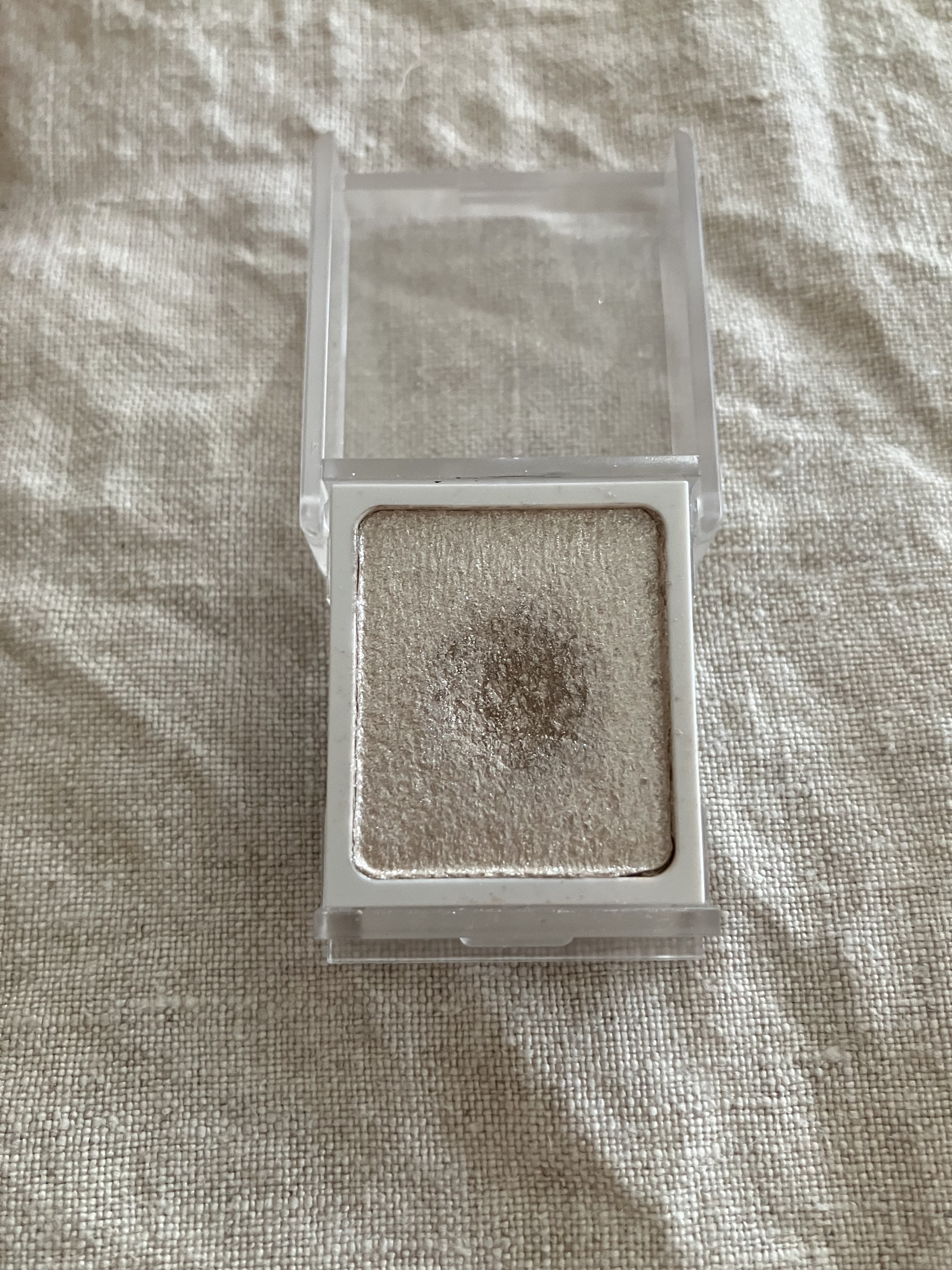アイカラー/無印良品/単色アイシャドウを使ったクチコミ（1枚目）