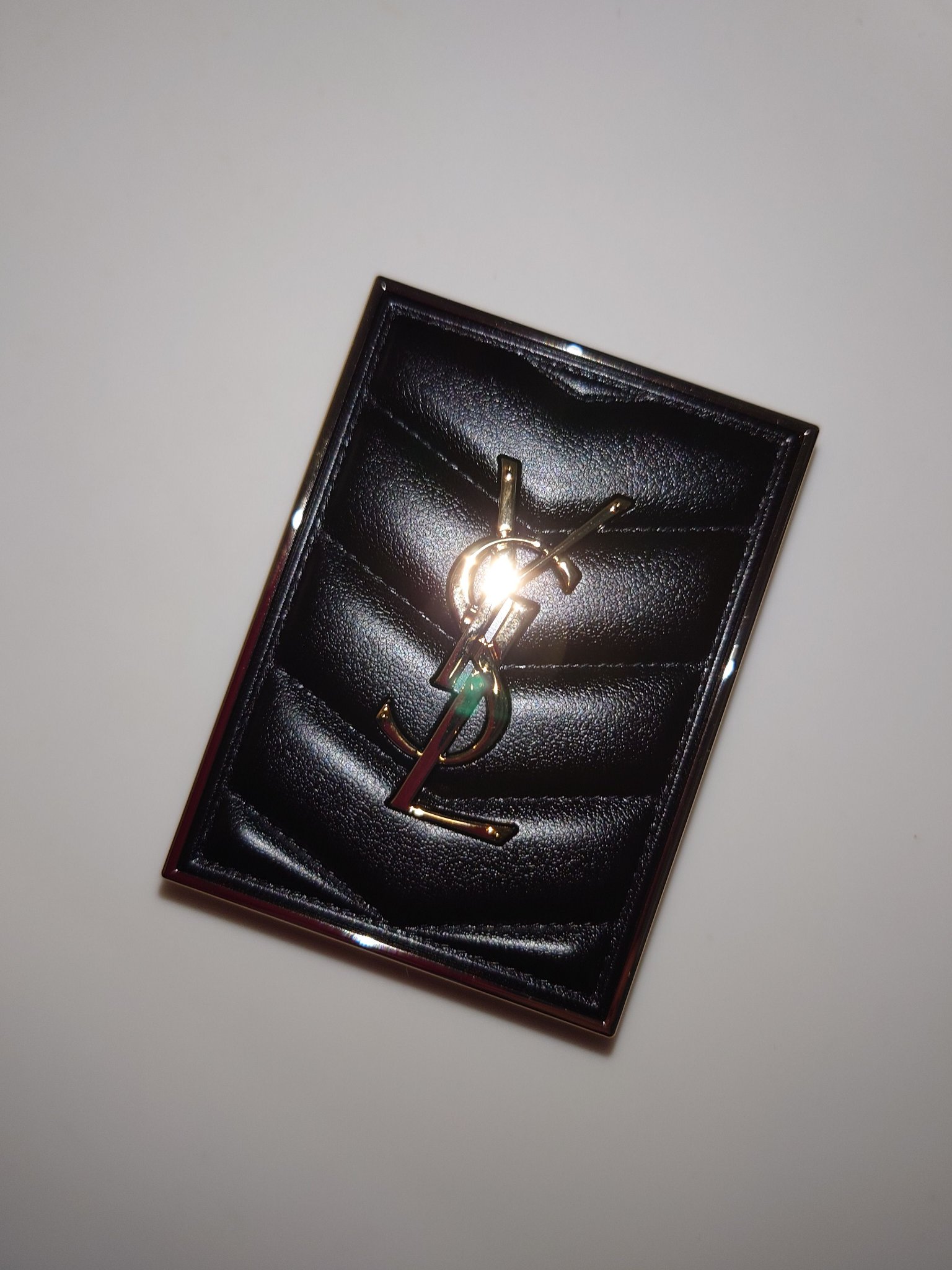 クチュール ミニ クラッチ/YVES SAINT LAURENT BEAUTE/アイシャドウパレットを使ったクチコミ（2枚目）