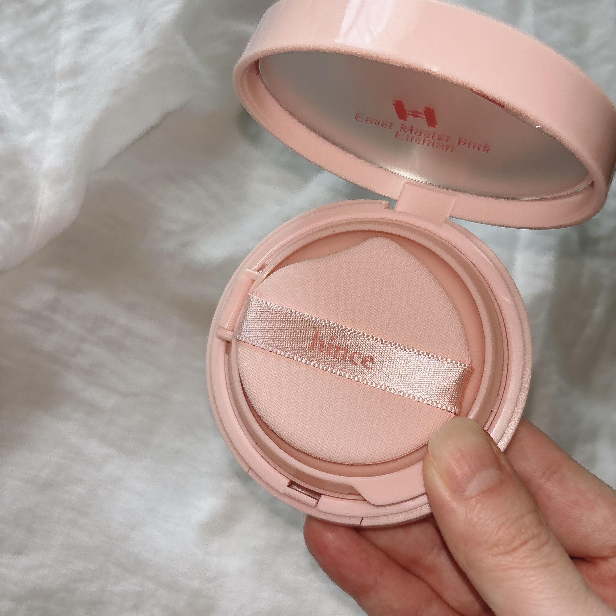 カバーマスターピンククッション/hince/クッションファンデーションを使ったクチコミ（3枚目）