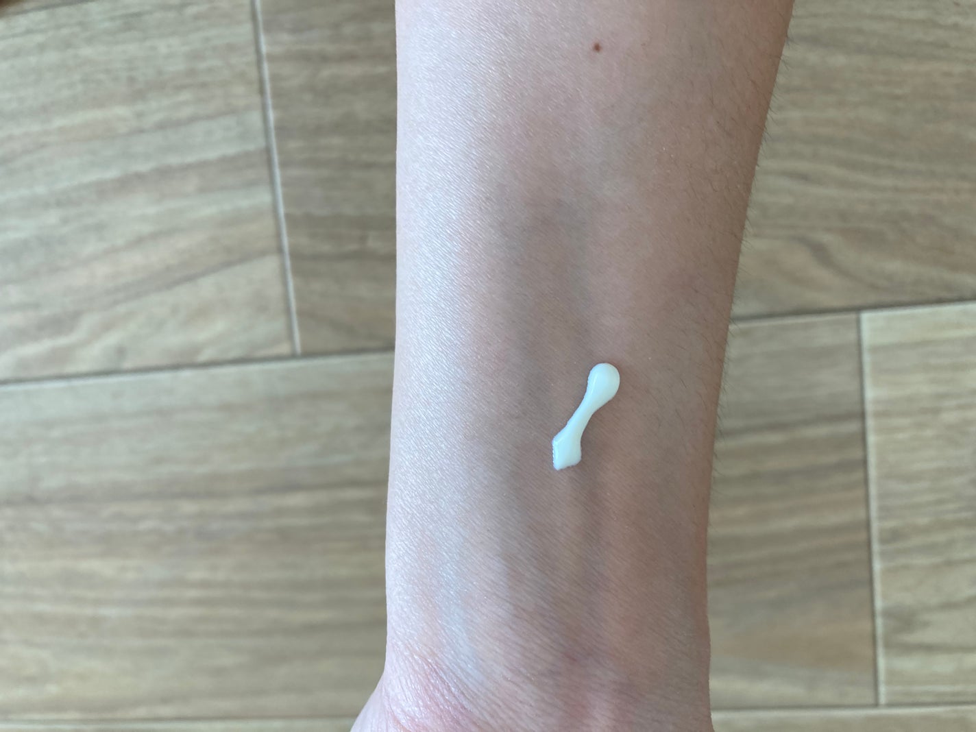 VERAMORE BRIGHTENING GLOWING SUN SERUM/VERAMORE/日焼け止めローションを使ったクチコミ(2枚目)