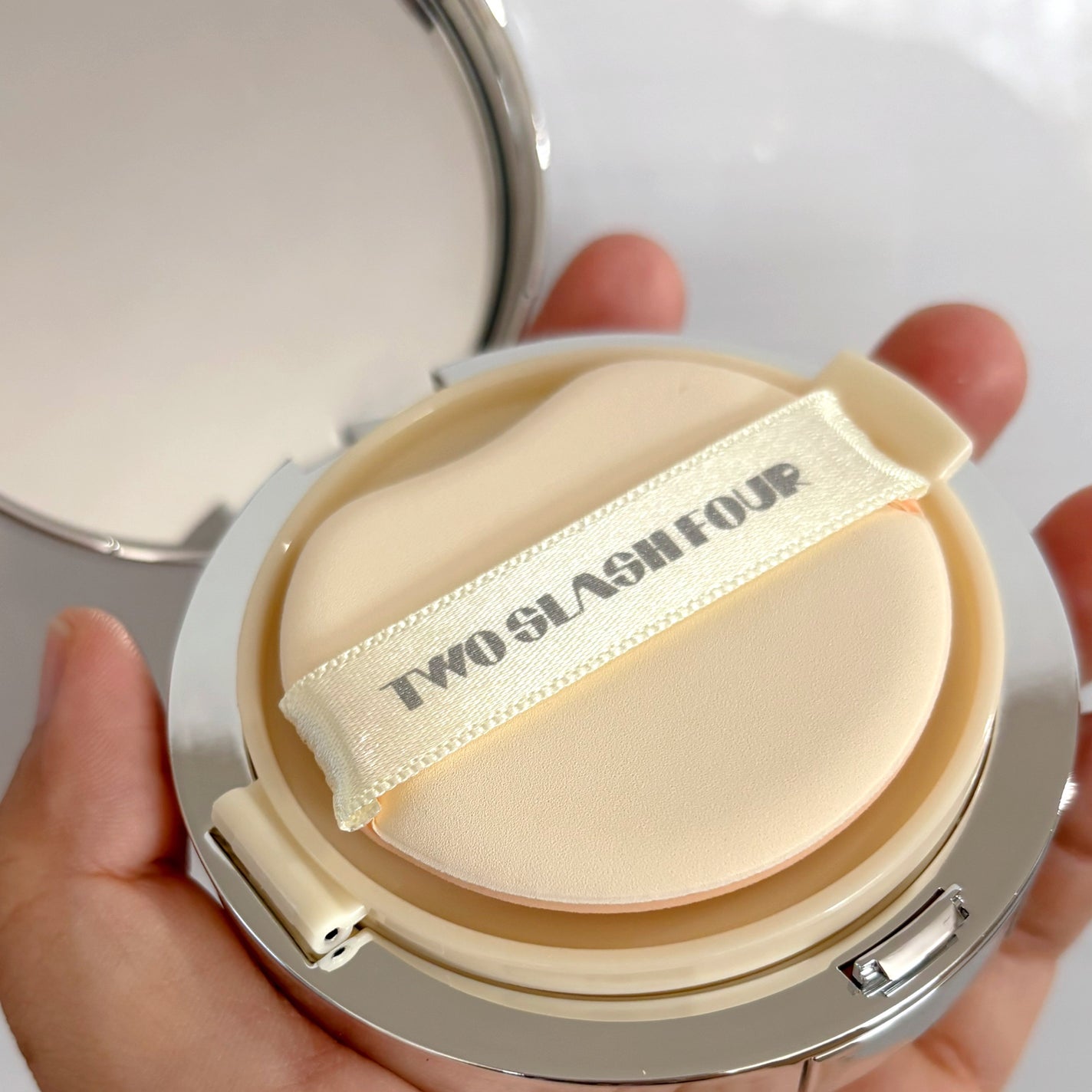 mari on LIPS 「TWOSLASHFOURbyRISABAEエンジェリックサテン..」(2枚目)