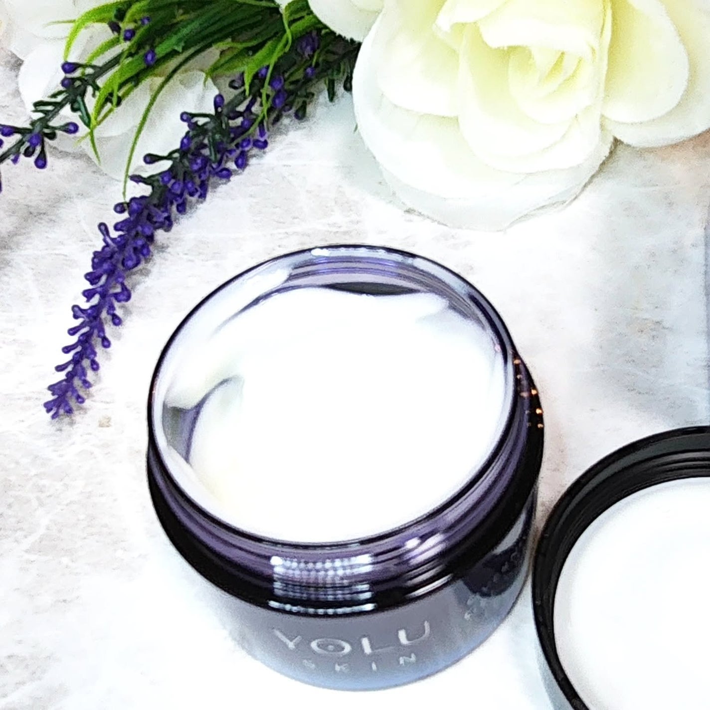 ヨル スキン オーバーナイトジェルクリーム クリア/YOLU/フェイスクリームを使ったクチコミ(3枚目)