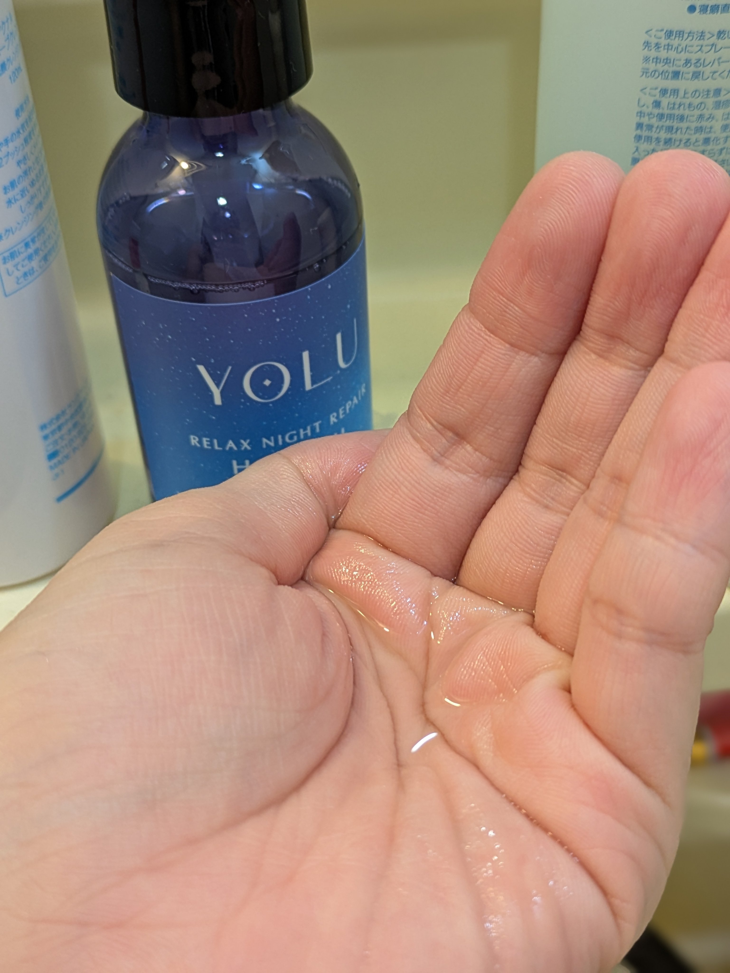 リラックスナイトリペアヘアオイル/YOLU/ヘアオイルを使ったクチコミ（3枚目）