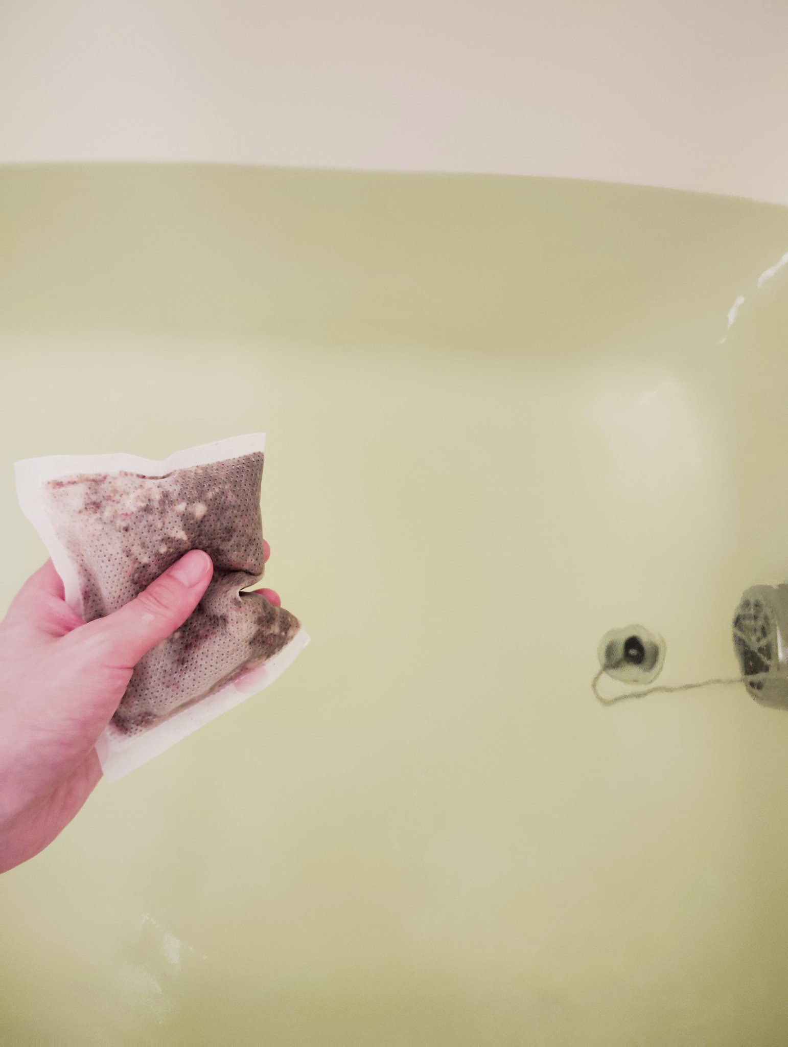 女性おもいの生薬湯/hinna/生薬系入浴剤を使ったクチコミ（3枚目）