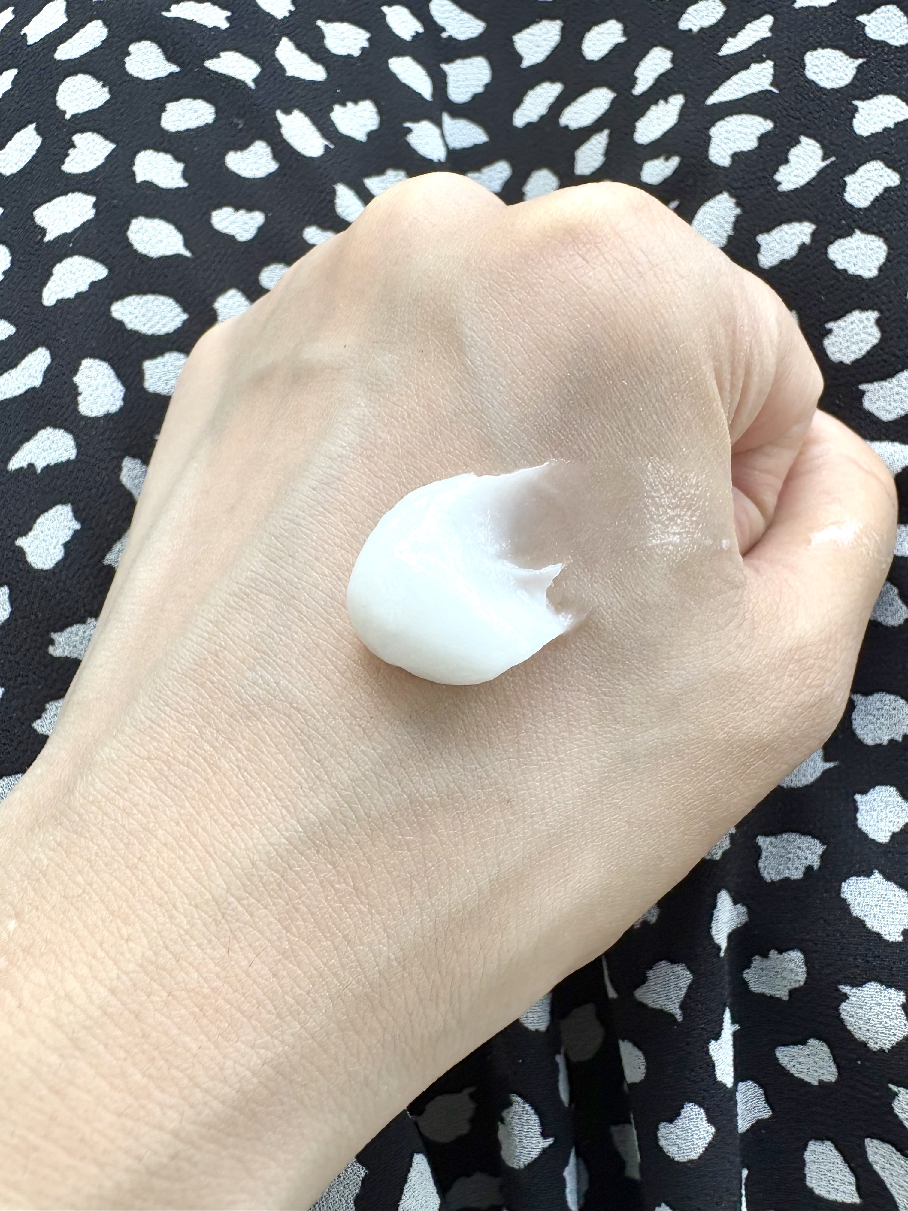 薬用ハンドクリーム しっとりタイプ/アトリックス/ハンドクリームを使ったクチコミ（2枚目）