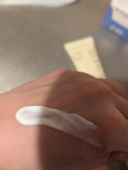 VERAMORE BRIGHTENING GLOWING SUN SERUM/VERAMORE/日焼け止めローションを使ったクチコミ(4枚目)