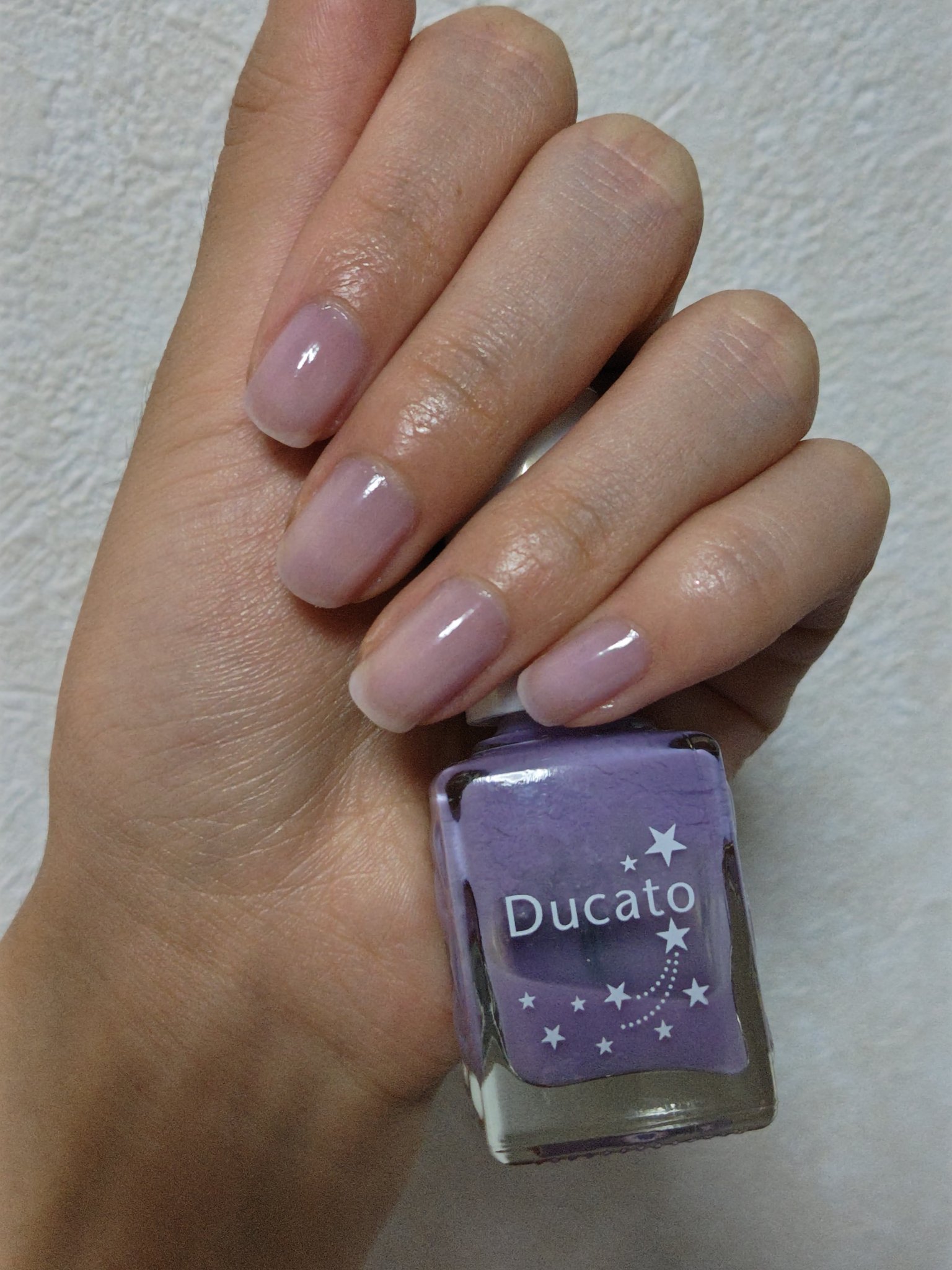 グロッシーネイルカラー A 02 ミルキーライラック/デュカート/マニキュアを使ったクチコミ（2枚目）